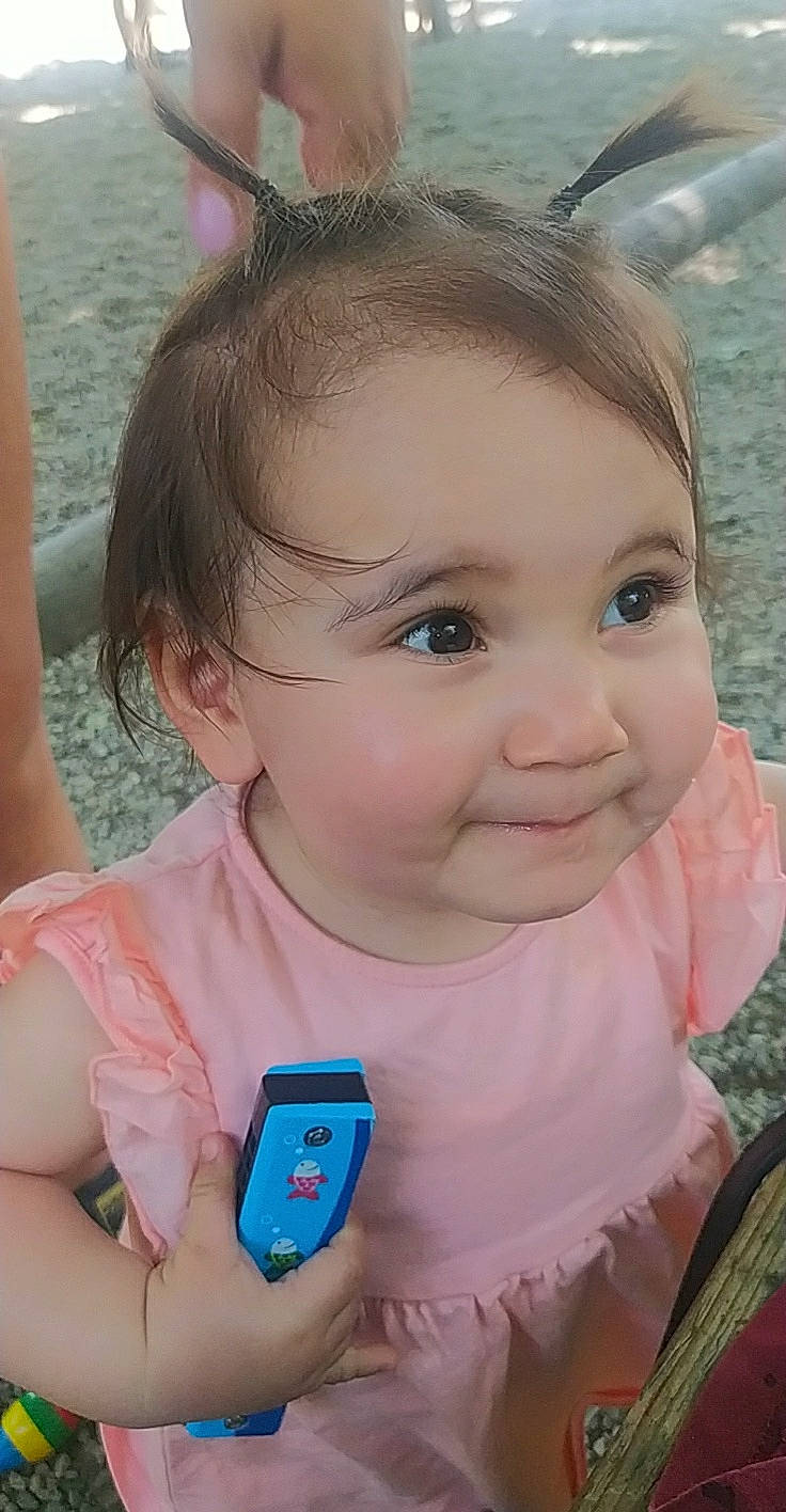 Anya a rejoint le concours — aidez-le/la à gagner de superbes lots ! baby_toddler_clothing, blue, cheek, chin, ear, eye, eyebrow, eyelash, facial_expression, forehead, hair, hairstyle, happy, head, iris, joy, lip, mouth, neck, nose