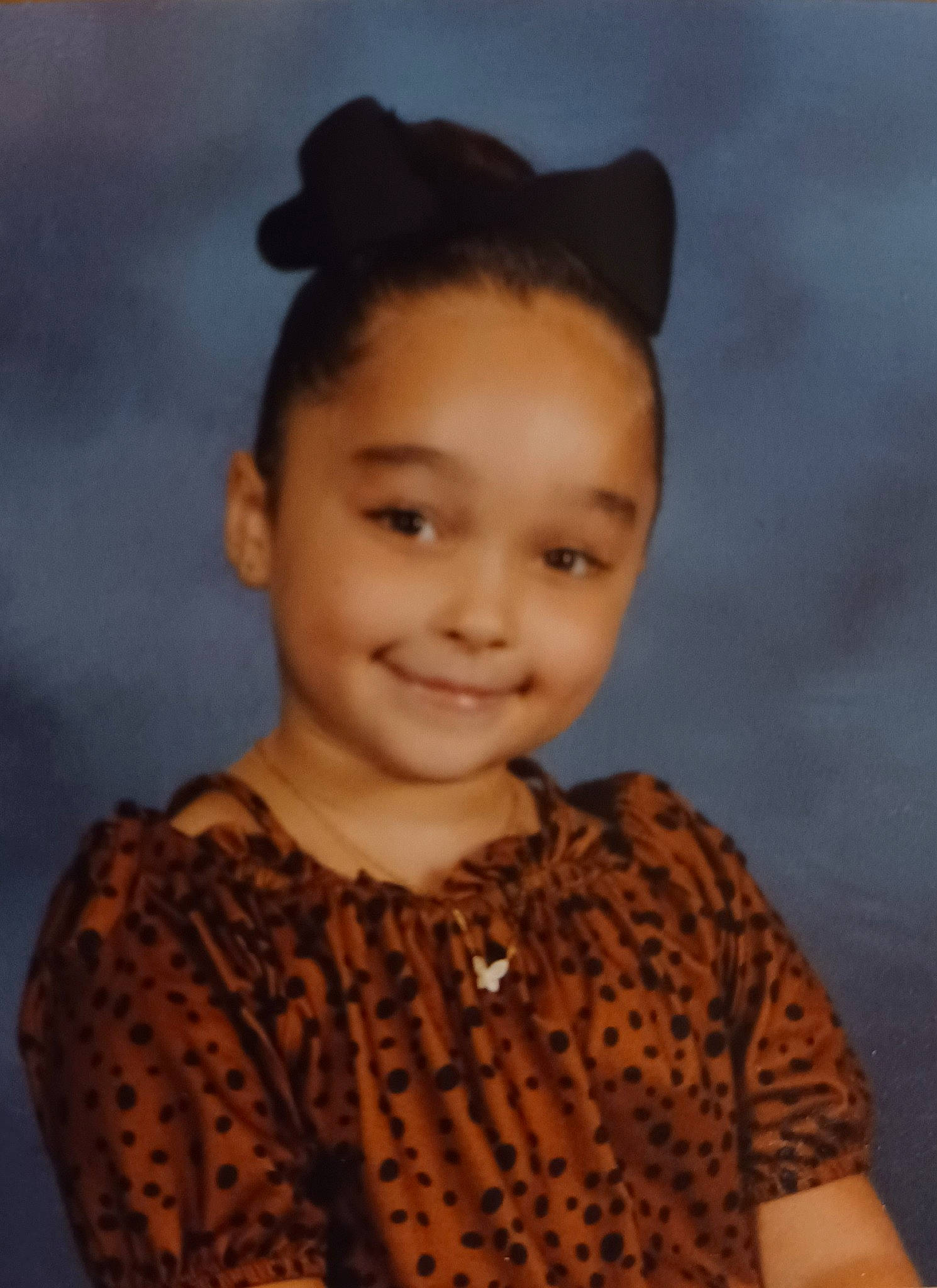 Madalyn is registered to the contest to win money with this photo: black_hair, cheek, chin, ear, eye, eyebrow, face, facial_expression, flash_photography, forehead, hair, happy, head, iris, jaw, joy, neck, nose, organ, person