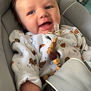 Mael Bournisien participe au concours pour gagner de l'argent avec cette photo : baby, babyaccessory, child, clothing, comfort, cushion, cute, face, hair, hand, happy, indoor, infant, onesie, pacifier, portrait, relaxing, seat, smile, young