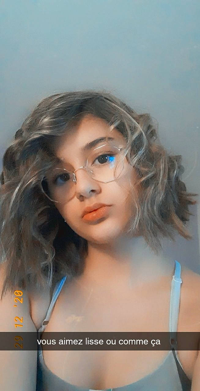 Maëlline a rejoint le concours — aidez-le/la à gagner de superbes lots ! beauty, chin, eye_liner, eyebrow, eyelash, hairstyle, iris, layered_hair, lip, makeover, model, mouth, nose, person, portrait, portrait_photography, step_cutting