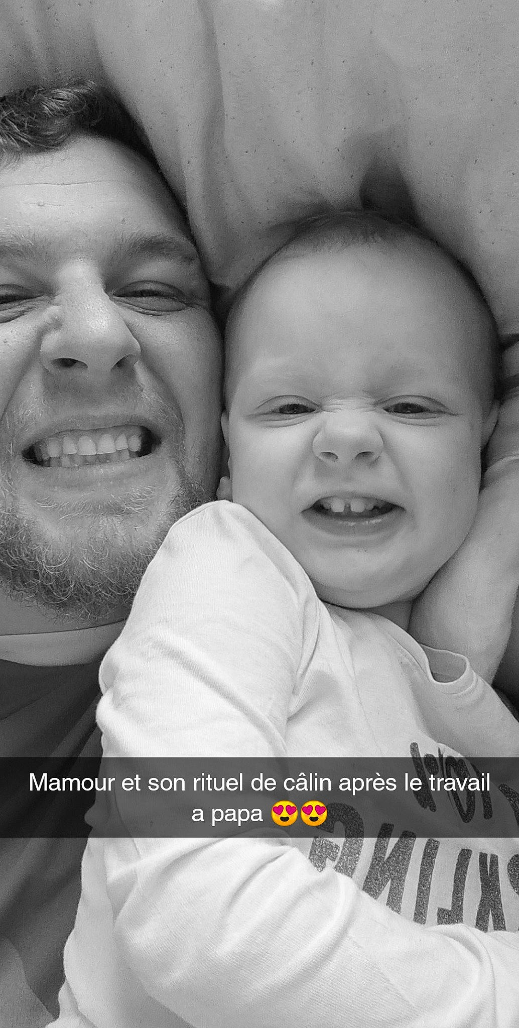 Laora participe au concours pour gagner de l'argent avec cette photo : baby, cheek, chin, eye, eyebrow, face, flash_photography, forehead, gesture, happy, head, iris, lip, mammal, mouth, muscle, nose, organ, person, skin