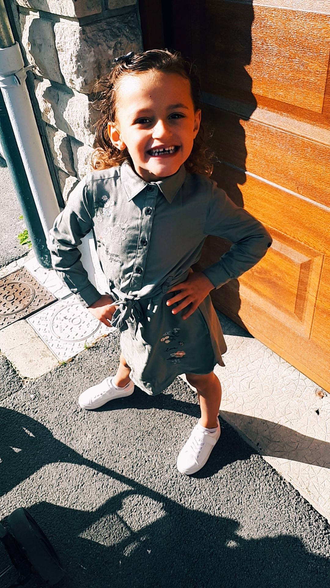 Maëlia a rejoint le concours — aidez-le/la à gagner de superbes lots ! child, child_model, cool, design, footwear, jacket, joy, outerwear, pattern, person, photography, shoe, sitting, smile, standing, suit, toddler