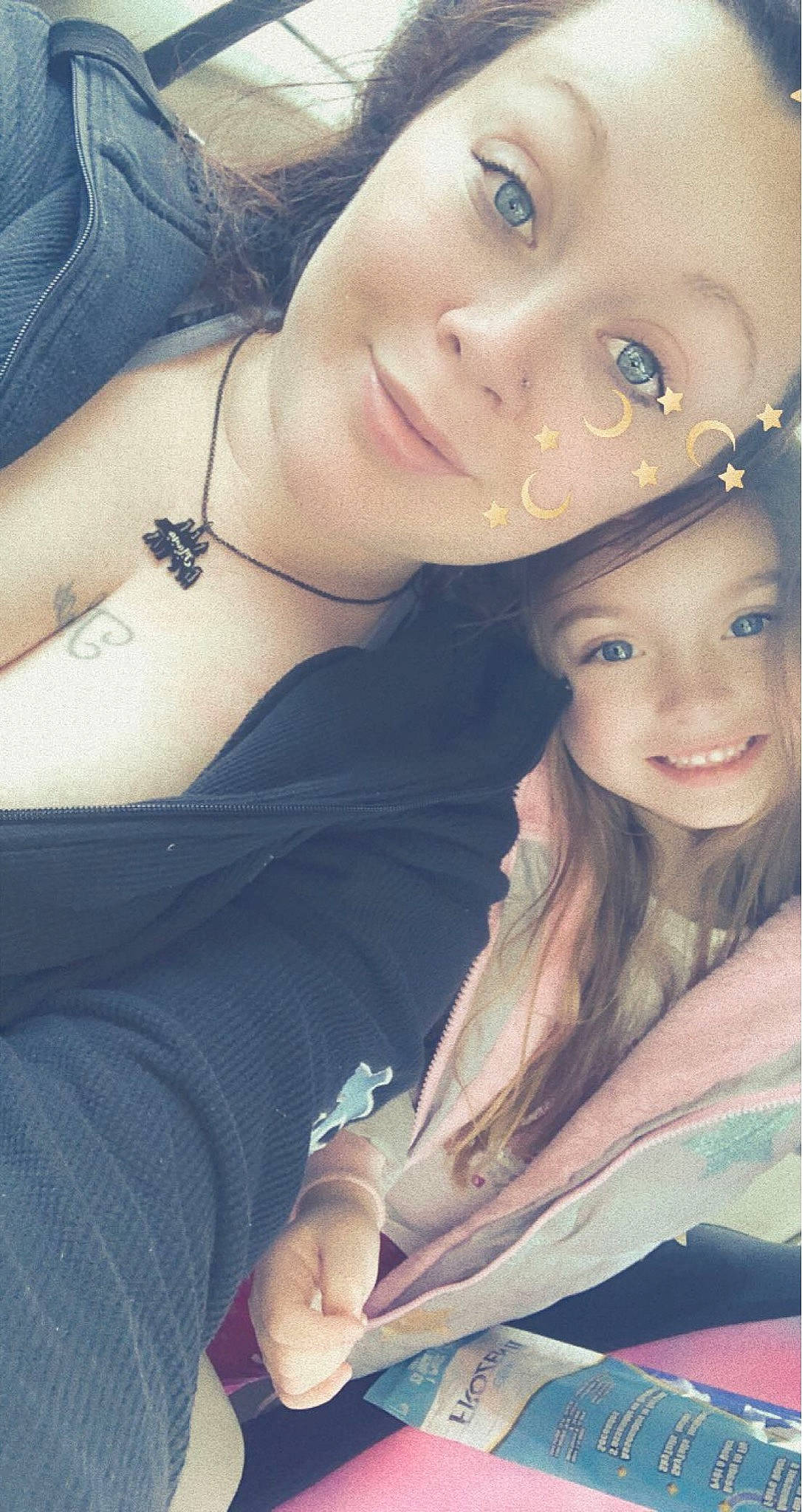 Ramiyah is registered to the contest to win money with this photo: cap, cool, eyebrow, eyelash, face, forehead, gesture, hair, happy, hat, head, iris, jaw, joy, lip, mouth, neck, nose, person, skin