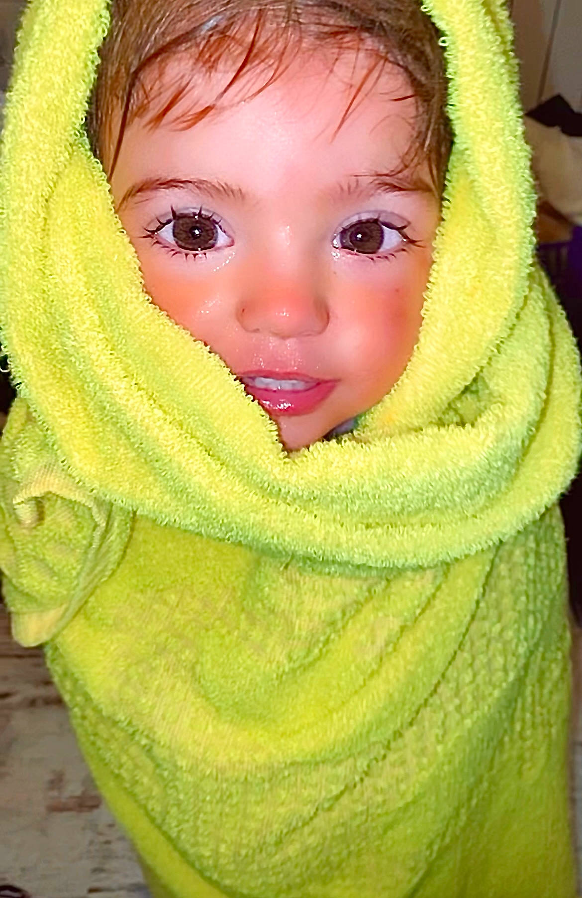 Maïnna a rejoint le concours — aidez-le/la à gagner de superbes lots ! baby, chin, cool, doll, eye, eyebrow, eyelash, finger, grass, hand, happy, headgear, human_body, iris, lip, neck, outerwear, people_in_nature, person, skin