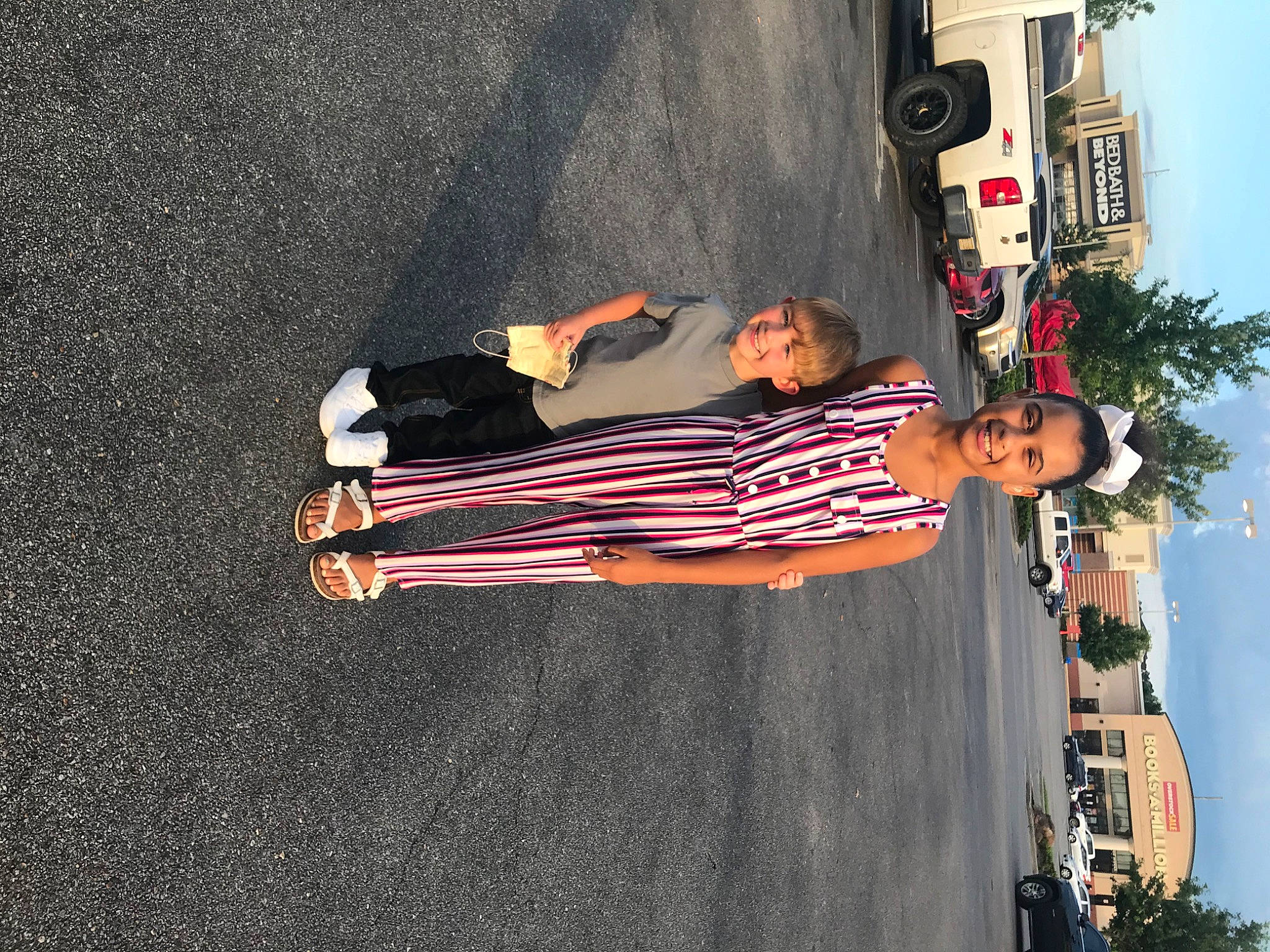 Niya is registered to the contest to win money with this photo: joy, person