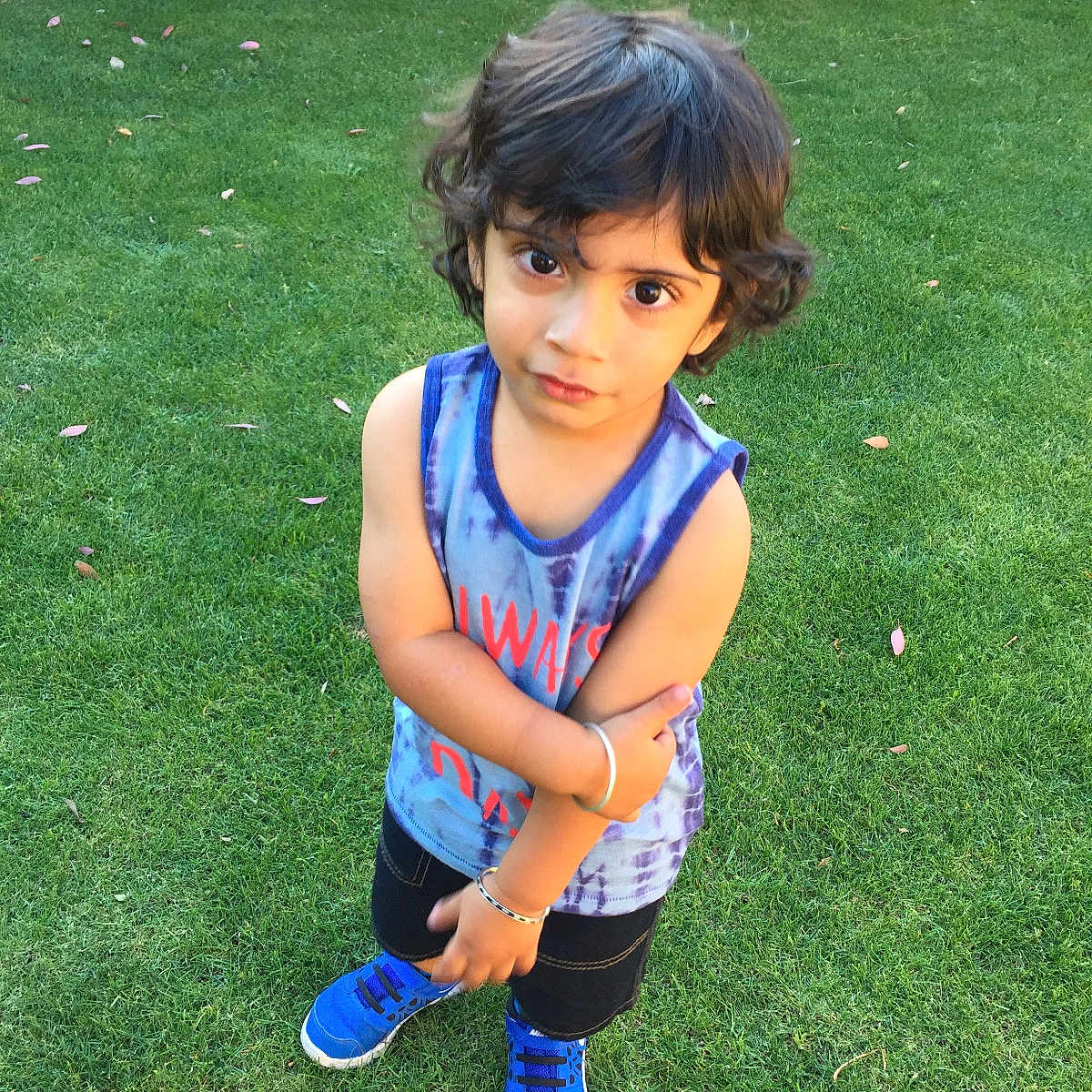 Zeek is registered to the contest to win money with this photo: