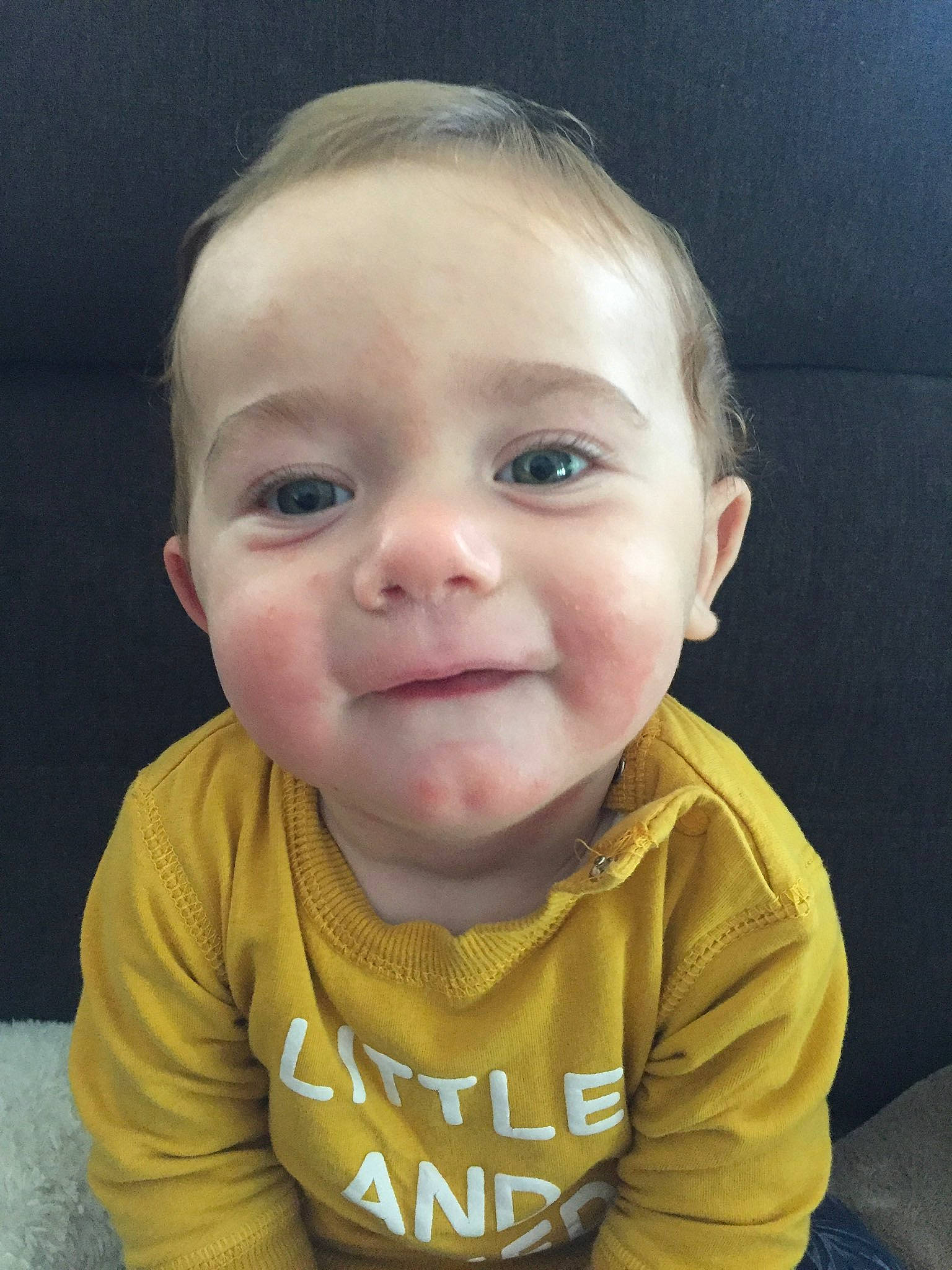 Thimeo participe au concours pour gagner de l'argent avec cette photo : baby, baby_making_funny_faces, cheek, child, chin, eye, eyebrow, face, facial_expression, forehead, fun, hair, head, lip, mouth, nose, organ, person, skin, smile