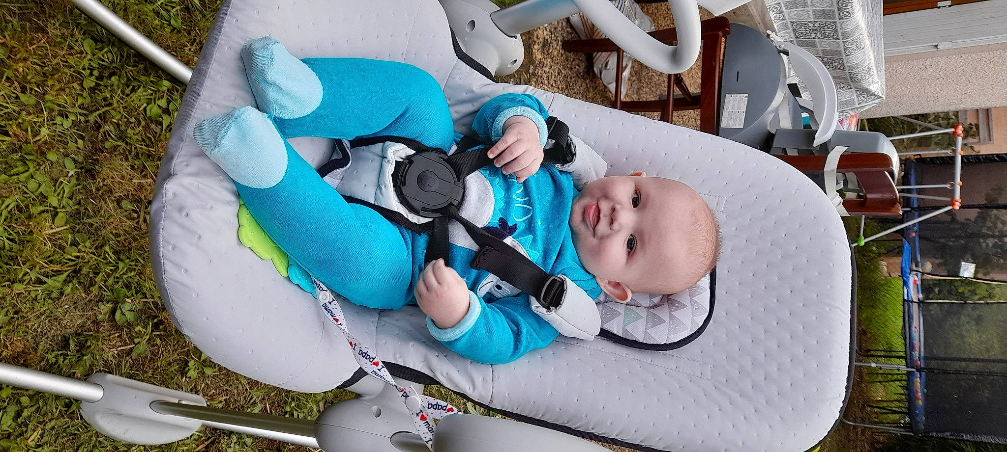 Djulian participe au concours pour gagner de l'argent avec cette photo : baby, baby_products, baby_safety, baby_toddler_clothing, child, comfort, fun, green, health_care, joy, leisure, medical, medical_equipment, person, product, recreation, service, skin, smile, toddler