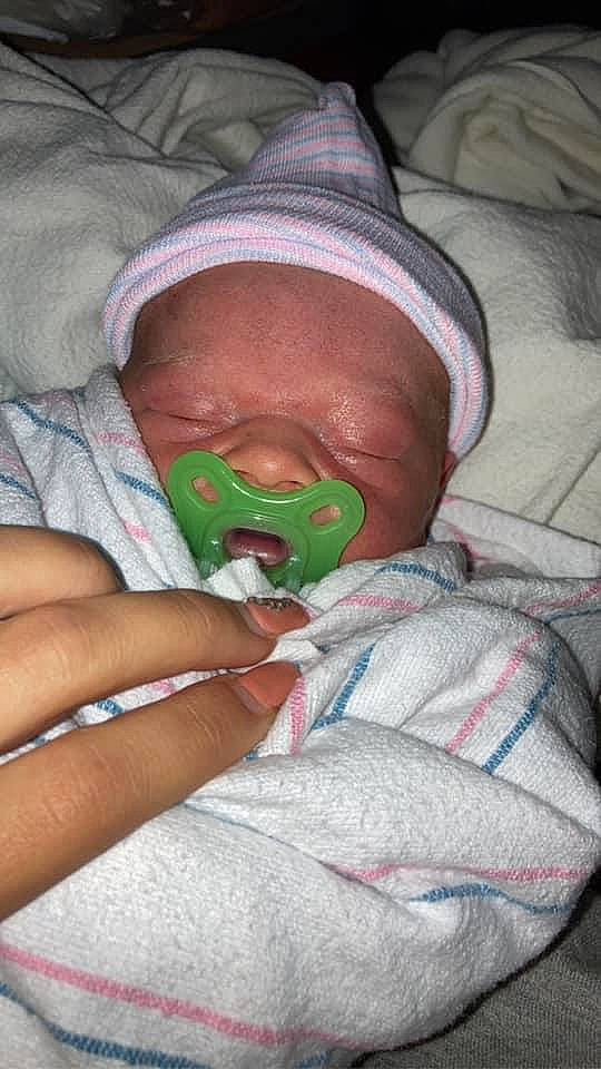 Javion is registered to the contest to win money with this photo: baby, birth, child, nose, person