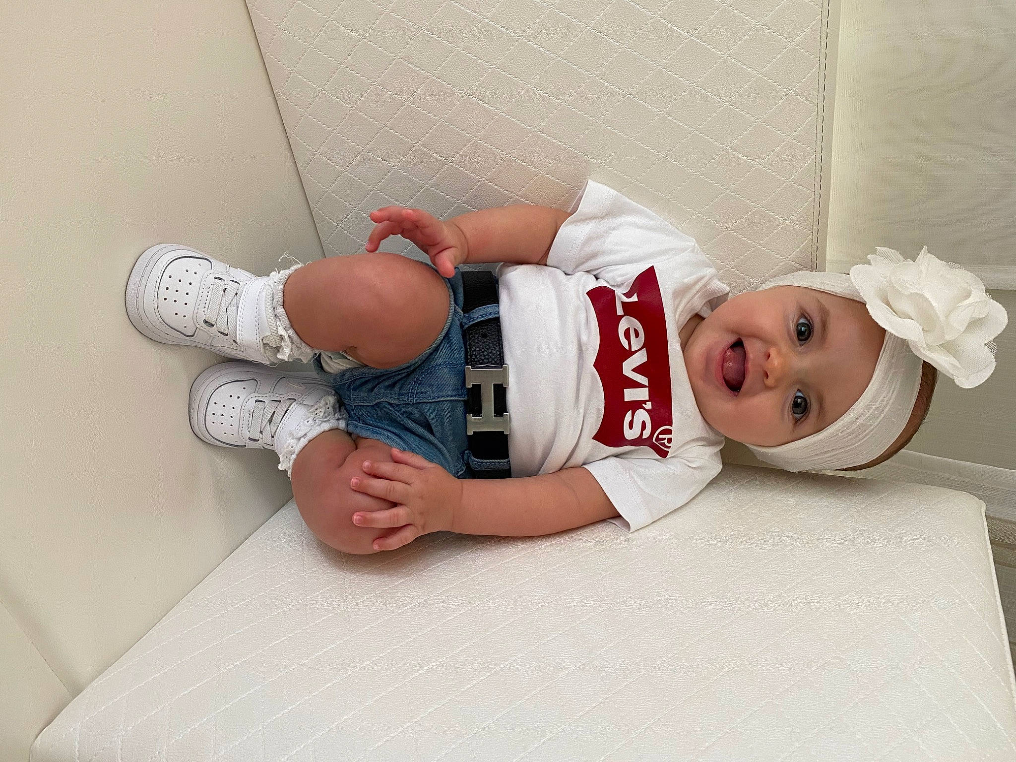 Djélizée participe au concours pour gagner de l'argent avec cette photo : arm, baby, baby_products, baby_sleeping, baby_toddler_clothing, birth, child, fashion_accessory, happy, headgear, headwear, person, product, toddler