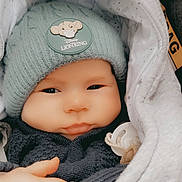 Morgan participe au concours pour gagner de l'argent avec cette photo : baby, infant, beanie, hat, lion_king, blanket, pacifier, hand, face, cute, cozy, warm, clothing, newborn, child, portrait, indoor, soft, snug, babywear