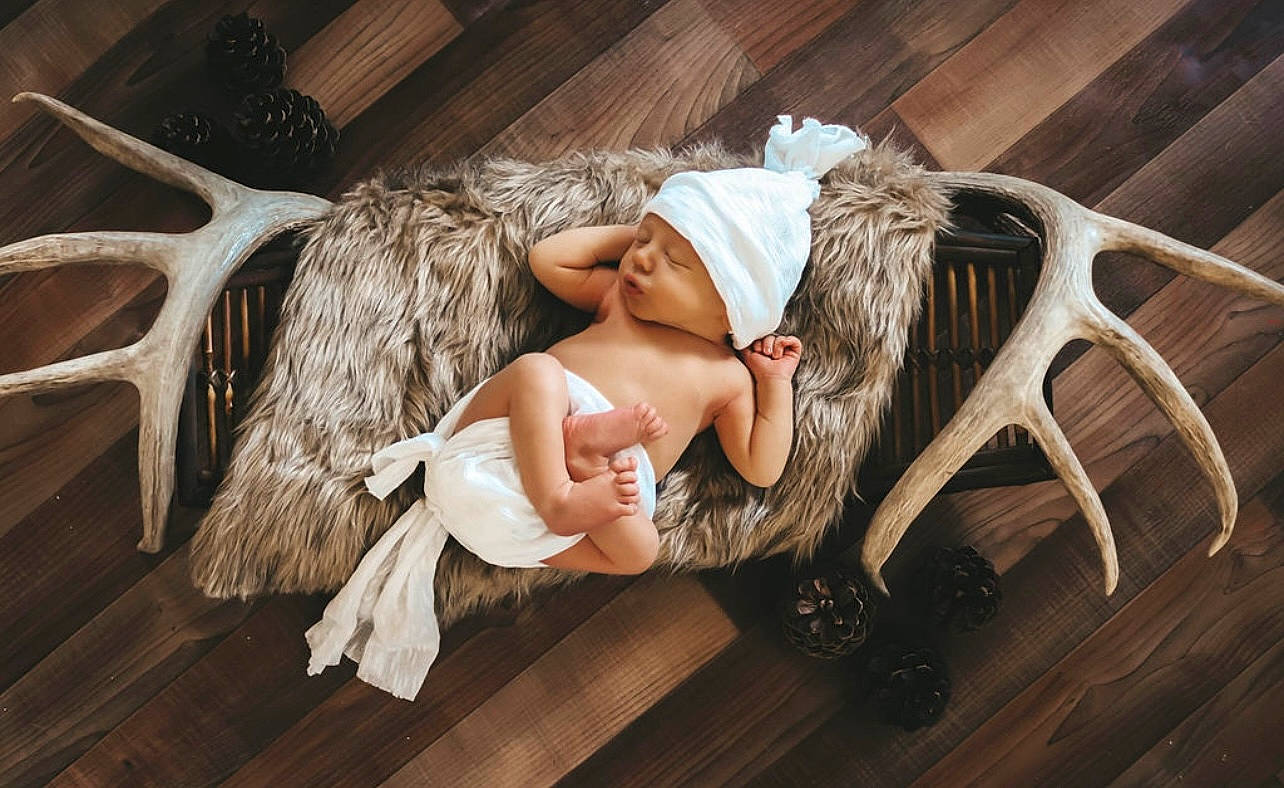 Kaisen joined the competition — help win amazing prizes! black_hair, blond, dress, event, eyewear, fashion_design, fawn, flash_photography, flooring, happy, hardwood, headband, headgear, headpiece, headwear, human_body, human_leg, long_hair, person, thigh