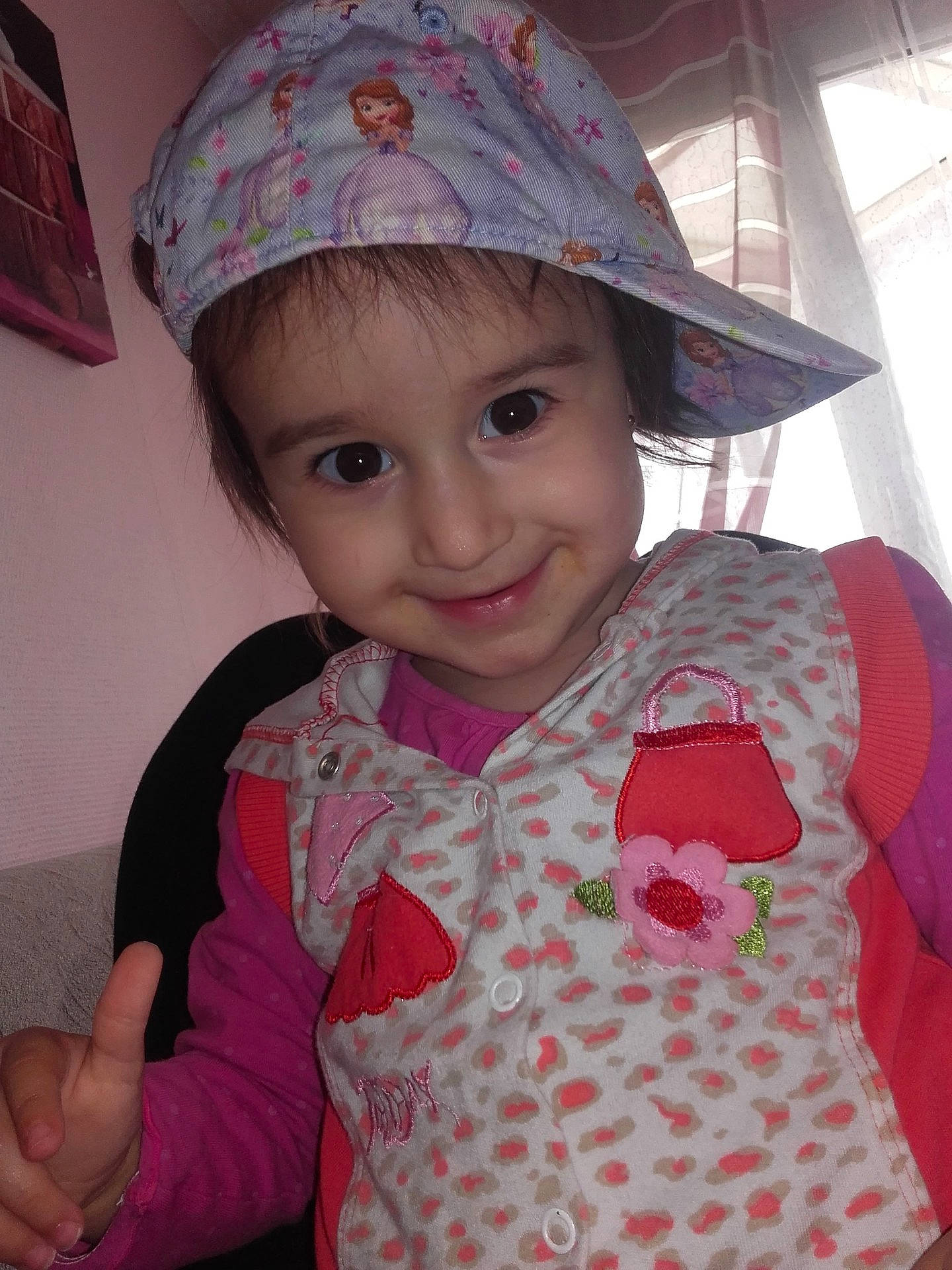 Asya participe au concours pour gagner de l'argent avec cette photo : art, child, clothing, doll, dress, girl, hat, headwear, infant, joy, organ, person, pink, skin, toddler, toy