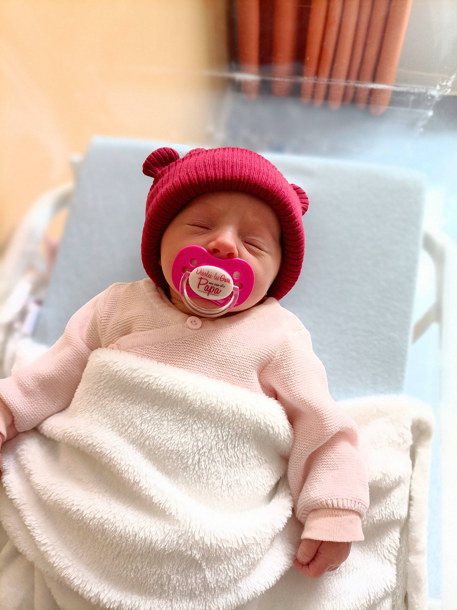 Aliyah a rejoint le concours — aidez-le/la à gagner de superbes lots ! baby, baby_sleeping, baby_toddler_clothing, cap, cheek, child, comfort, eye, face, head, headgear, knit_cap, linens, lip, magenta, outerwear, person, pink, skin, sleeve