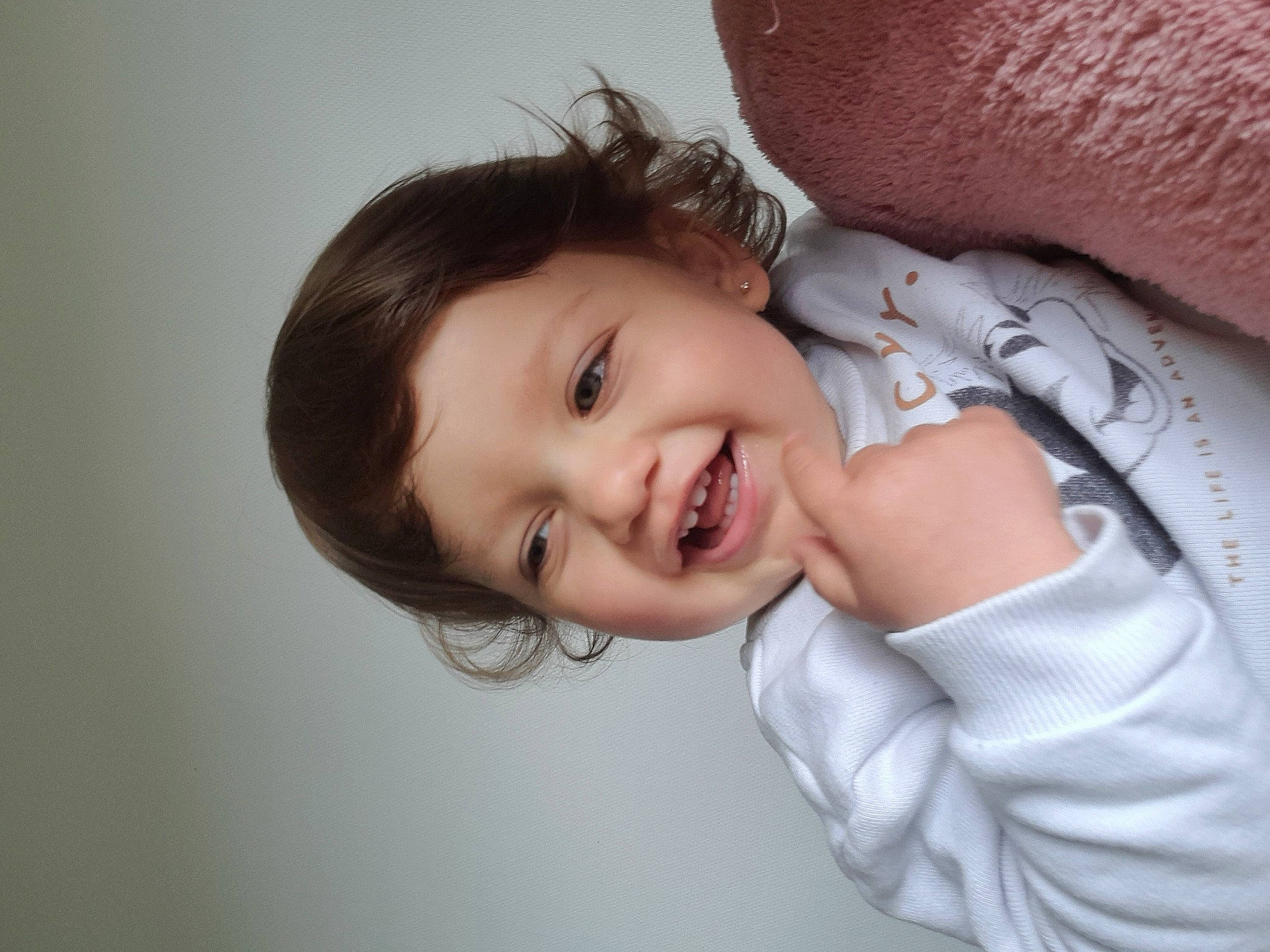 Mason participe au concours pour gagner de l&#x27;argent avec cette photo : cheek, child, chin, comfort, eye, eyebrow, eyelash, face, facial_expression, flash_photography, gesture, happy, iris, joy, lip, mouth, nose, person, skin, smile