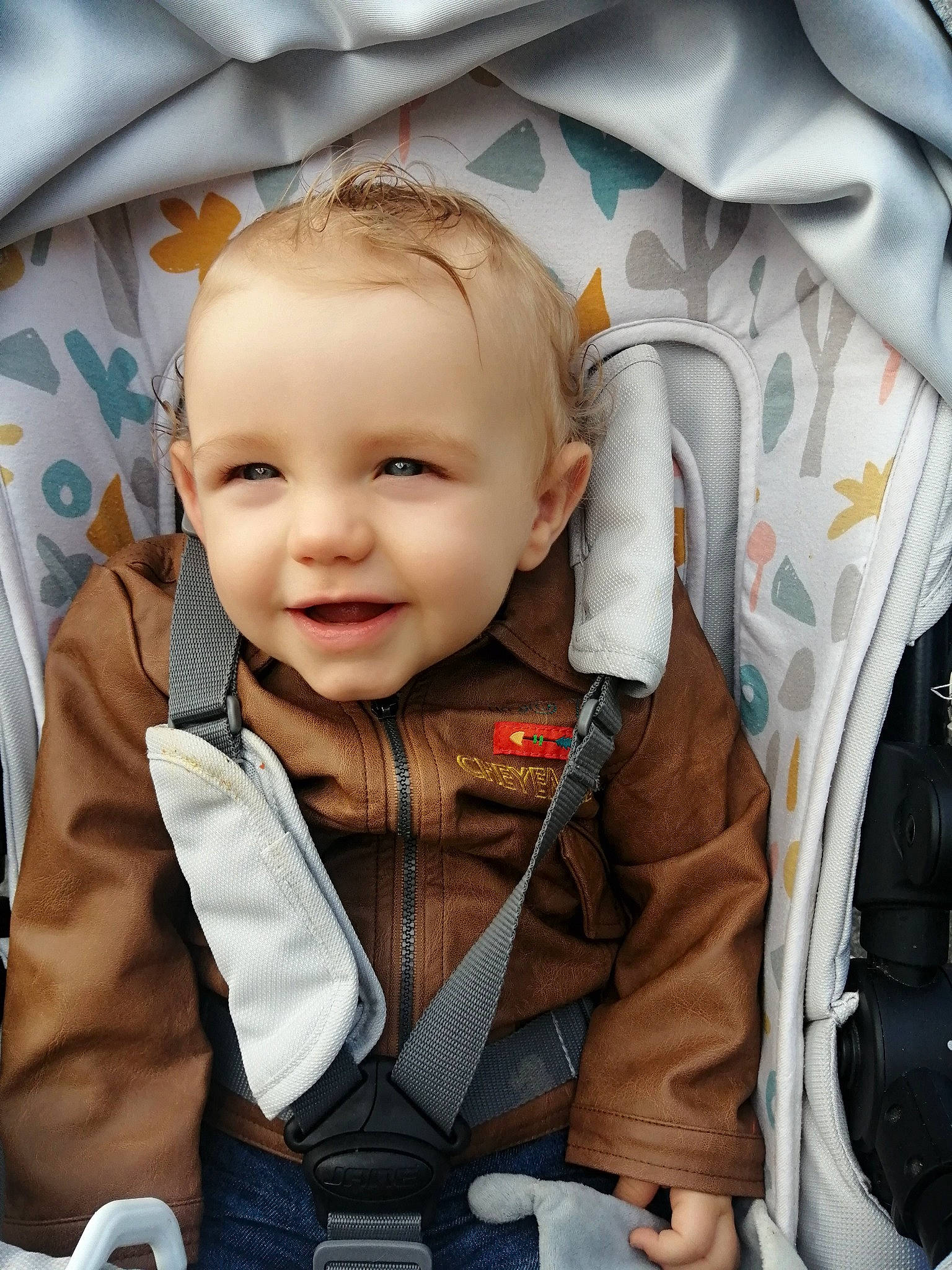 Juliann participe au concours pour gagner de l'argent avec cette photo : baby, baby_carriage, baby_in_car_seat, baby_products, car_seat, cheek, child, joy, person, product, toddler