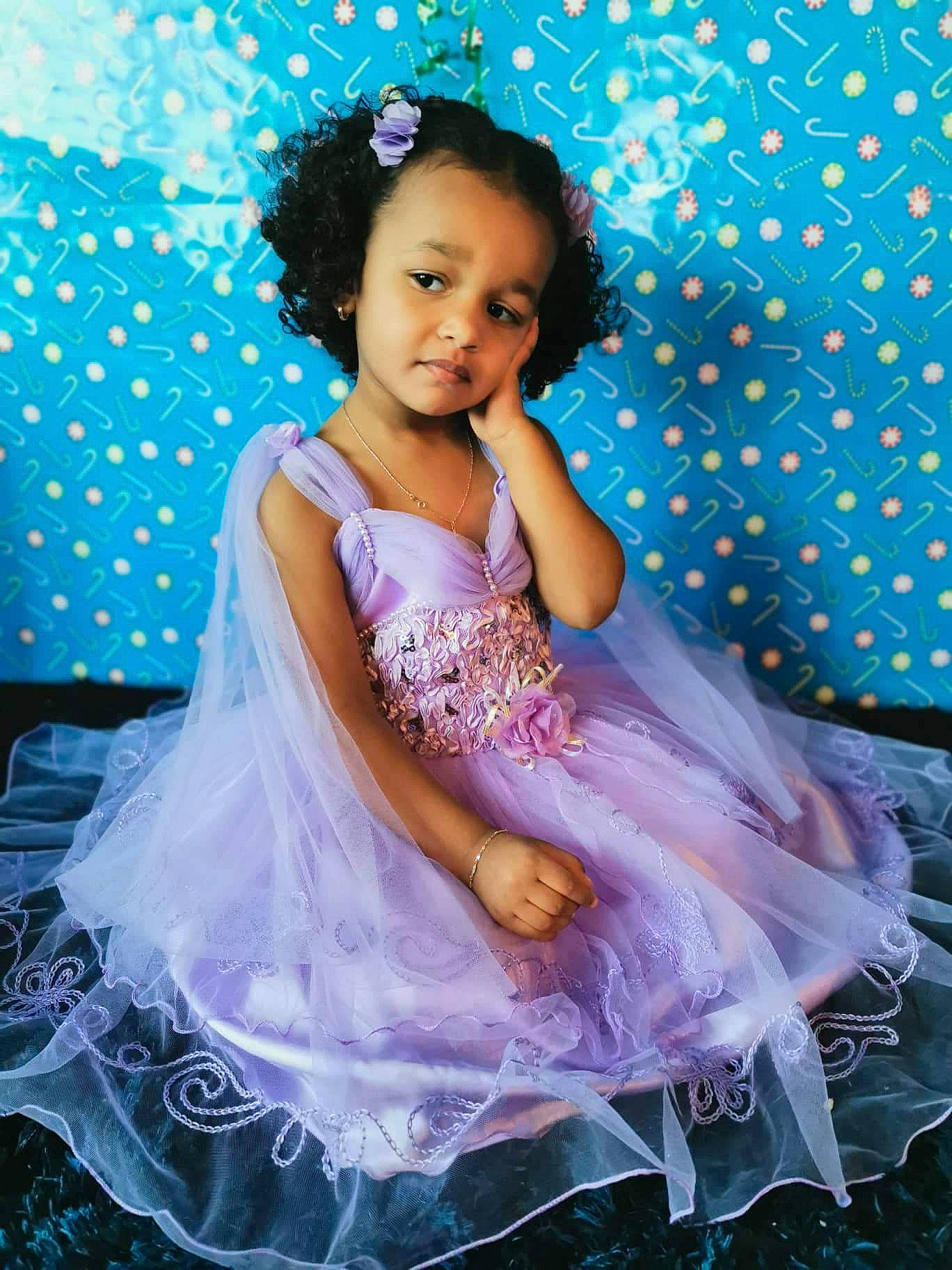 Havilah participe au concours pour gagner de l'argent avec cette photo : aqua, baby_toddler_clothing, blue, child, day_dress, dress, electric_blue, fashion_design, flash_photography, fun, hairstyle, happy, magenta, people_in_nature, person, pink, purple, smile, textile, toddler