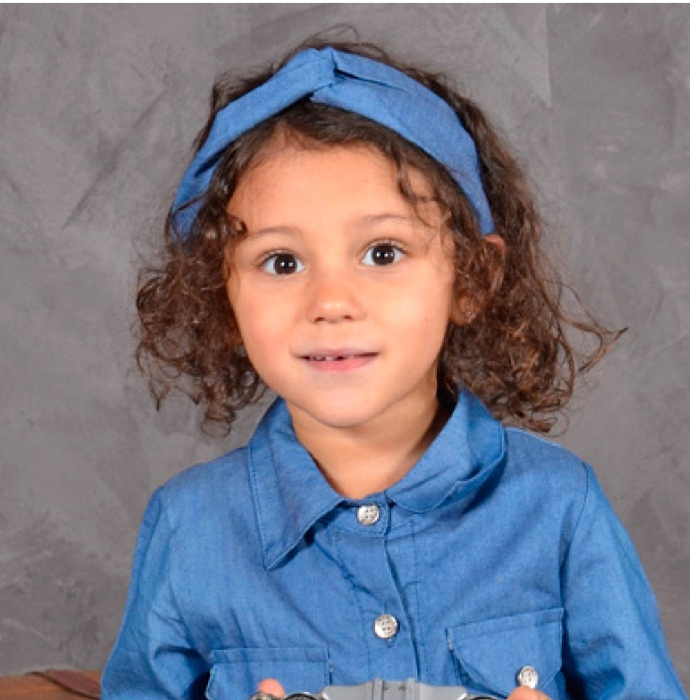 Mya participe au concours pour gagner de l'argent avec cette photo : cheek, chin, clothing, dress_shirt, eye, eyelash, fun, hair, happy, head, headwear, human_body, iris, joy, lip, nose, organ, outerwear, person, skin