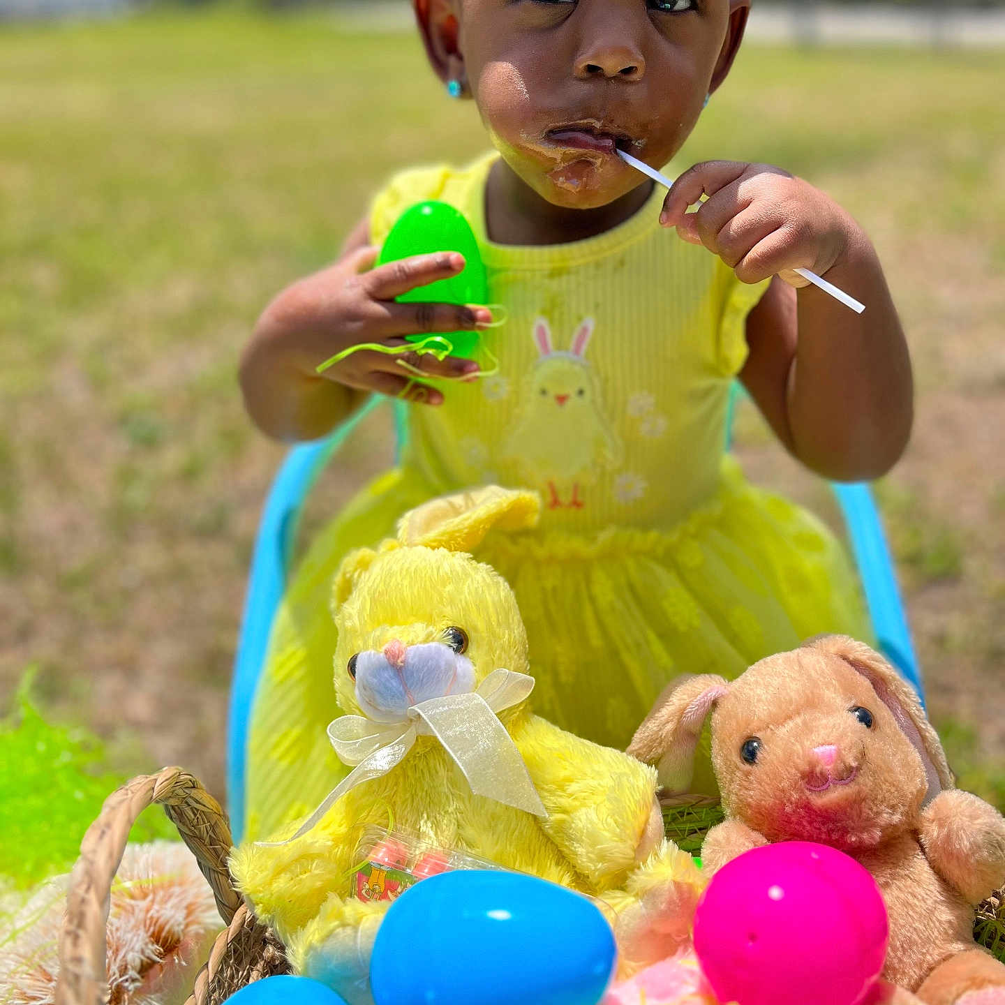 Alvianna is registered to the contest to win money with this photo: balloon, brush, child, cream, dessert, device, face, female, food, girl, grass, head, person, photography, plant, portrait, sweets, tool, toothbrush, toy