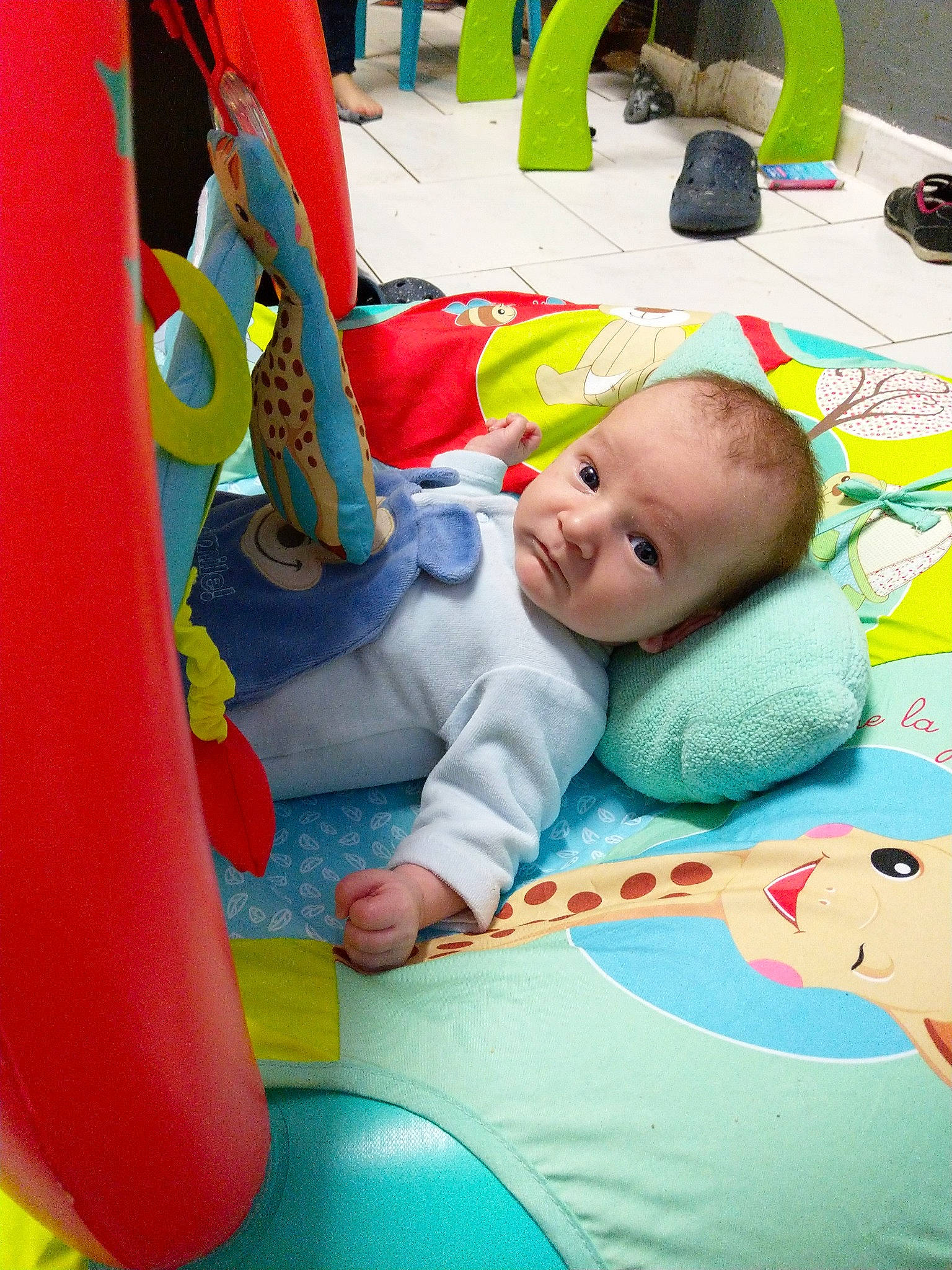 Loucas participe au concours pour gagner de l'argent avec cette photo : baby, baby_products, baby_toys, child, fun, games, inflatable, leisure, outdoor_play_equipment, person, play, product, recreation, toddler, toy