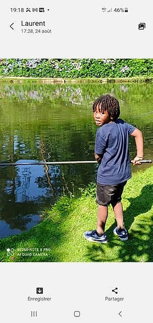 Afia a rejoint le concours — aidez-le/la à gagner de superbes lots ! adaptation, bank, body_of_water, garden, grass, grass_family, green, happy, lacustrine_plain, lake, landscape, leisure, people_in_nature, person, plant, recreation, reservoir, shorts, t_shirt, water