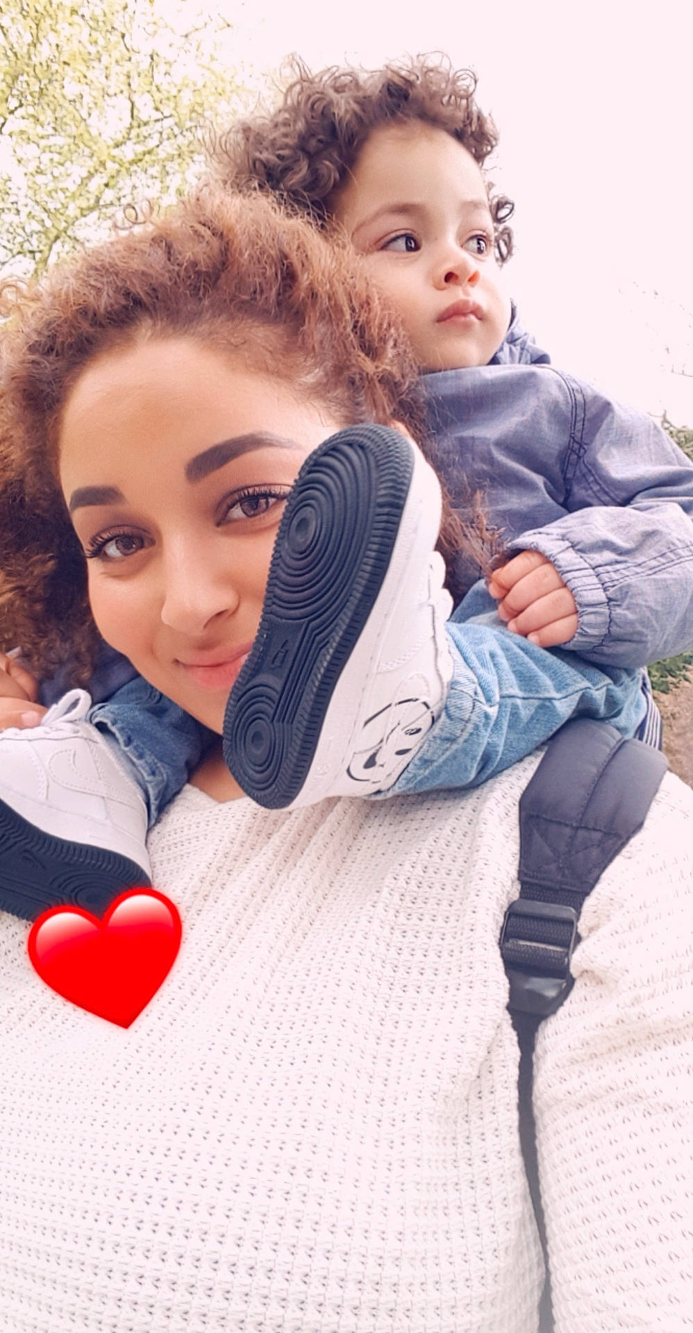 Adel participe au concours pour gagner de l'argent avec cette photo : child, child_model, daughter, fun, happy, heart, love, person, photography, play, smile, toddler