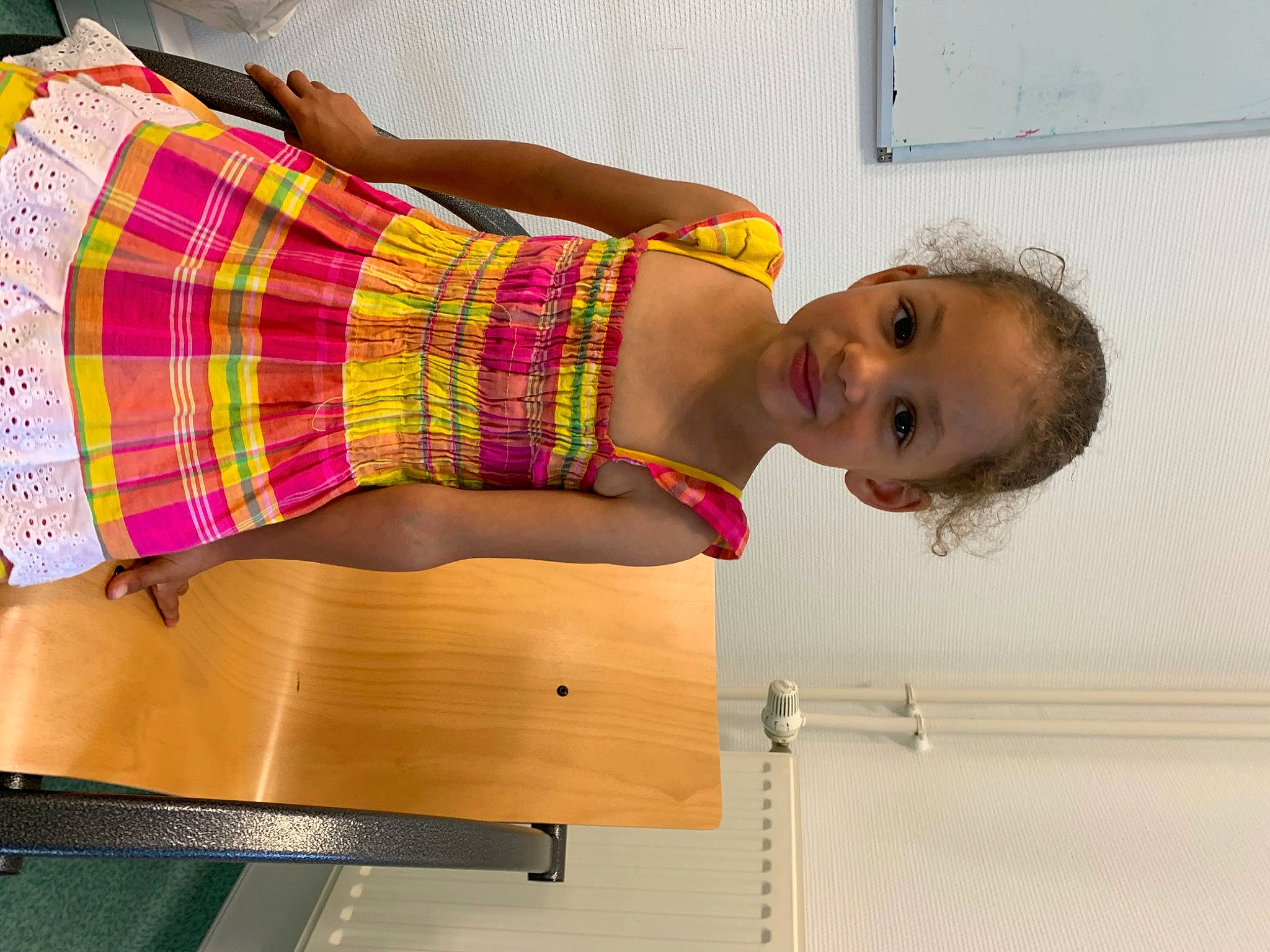 Teeyah participe au concours pour gagner de l'argent avec cette photo : abdomen, baby, child, joy, person, room, toddler, trunk