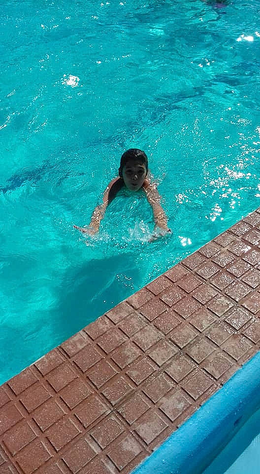 Beatriz a rejoint le concours — aidez-le/la à gagner de superbes lots ! aqua, blue, freestyle_swimming, fun, leisure, person, recreation, sea, swimmer, swimming, swimming_pool, turquoise, vacation, water, water_sport