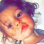 Liyana participe au concours pour gagner de l'argent avec cette photo :