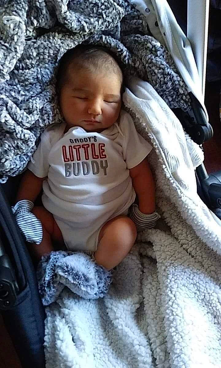 Benji is registered to the contest to win money with this photo: baby, child, person, sitting, smile, toddler