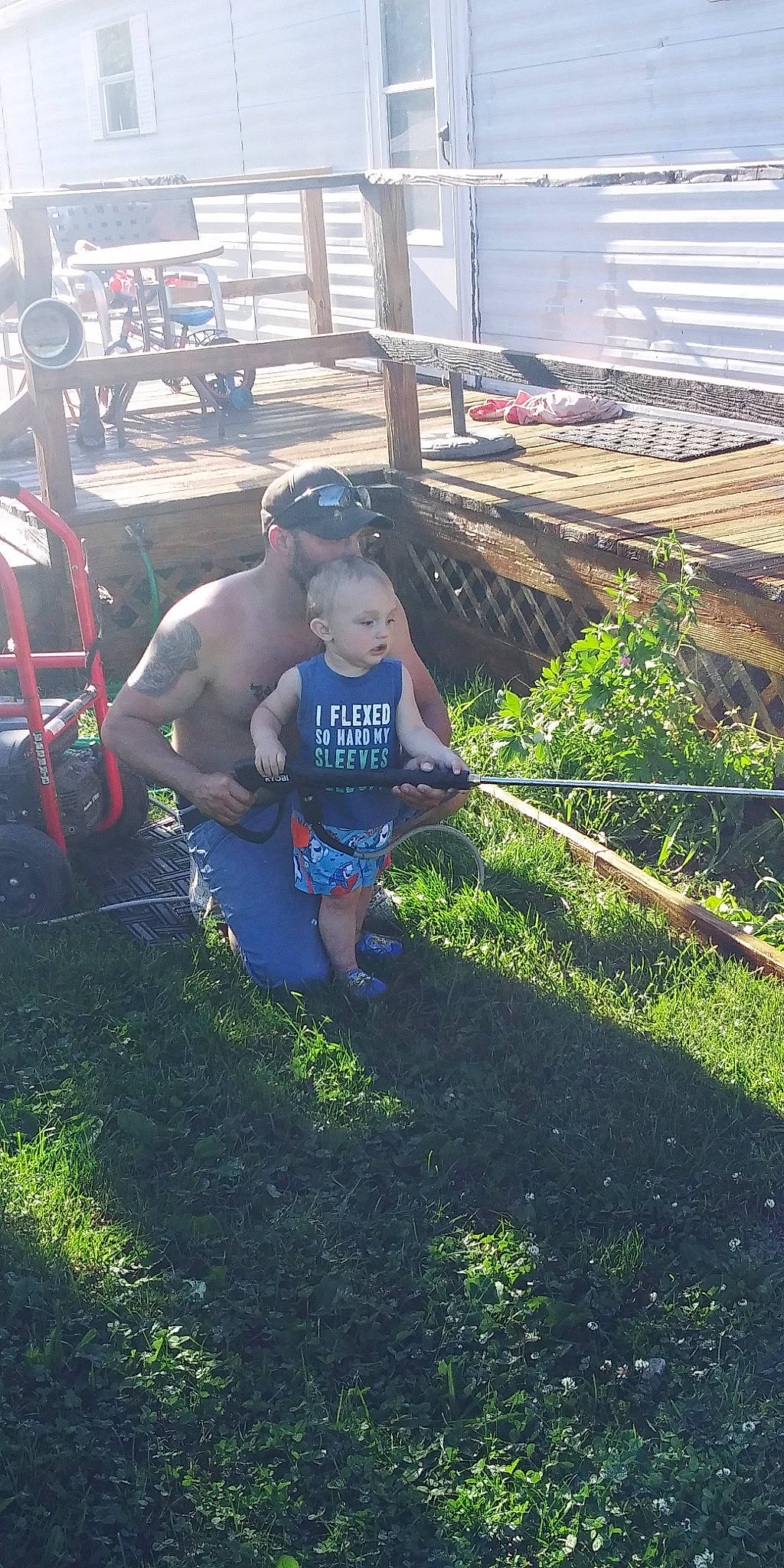 Jaxx is registered to the contest to win money with this photo: grass, person, plant