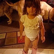 Raelynn is registered to the contest to win money with this photo: