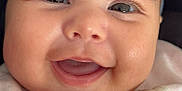 Hélia a rejoint le concours — aidez-le/la à gagner de superbes lots ! baby, cheeks, child, close_up, clothing, cute, expression, eyes, face, happy, human, infant, joy, mouth, newborn, pink, portrait, skin, smile, soft