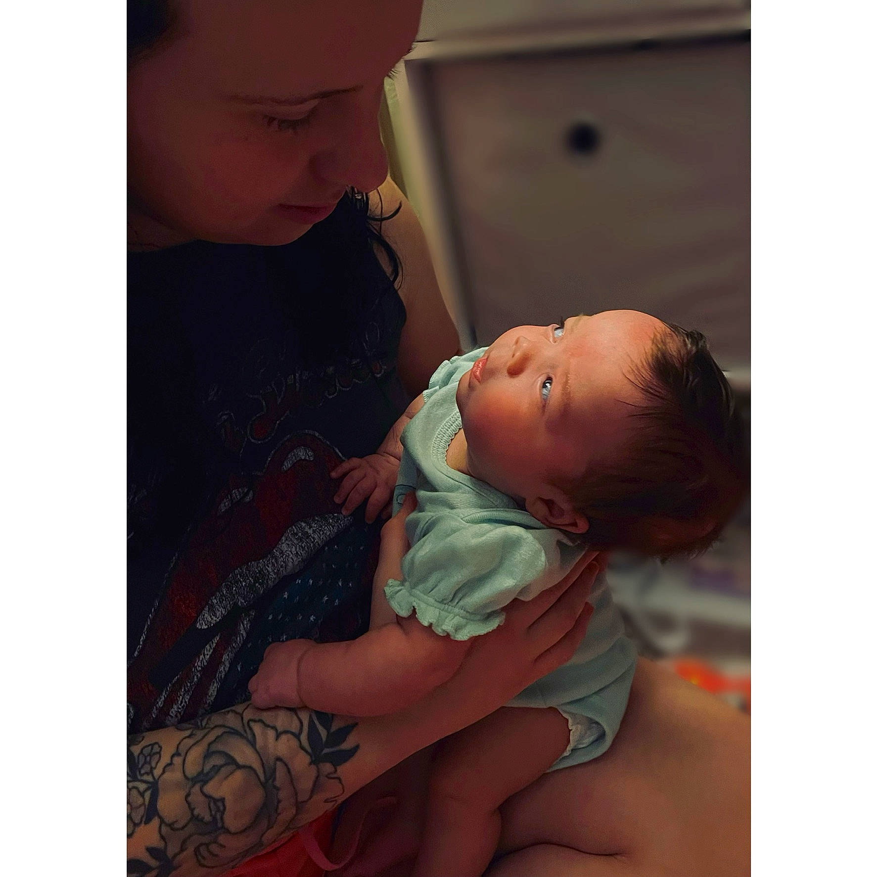 Kairi is registered to the contest to win money with this photo: abdomen, baby, baby_toddler_clothing, cheek, comfort, ear, elbow, face, finger, hand, happy, human_body, iris, neck, nose, person, skin, sleeve, t_shirt, toddler