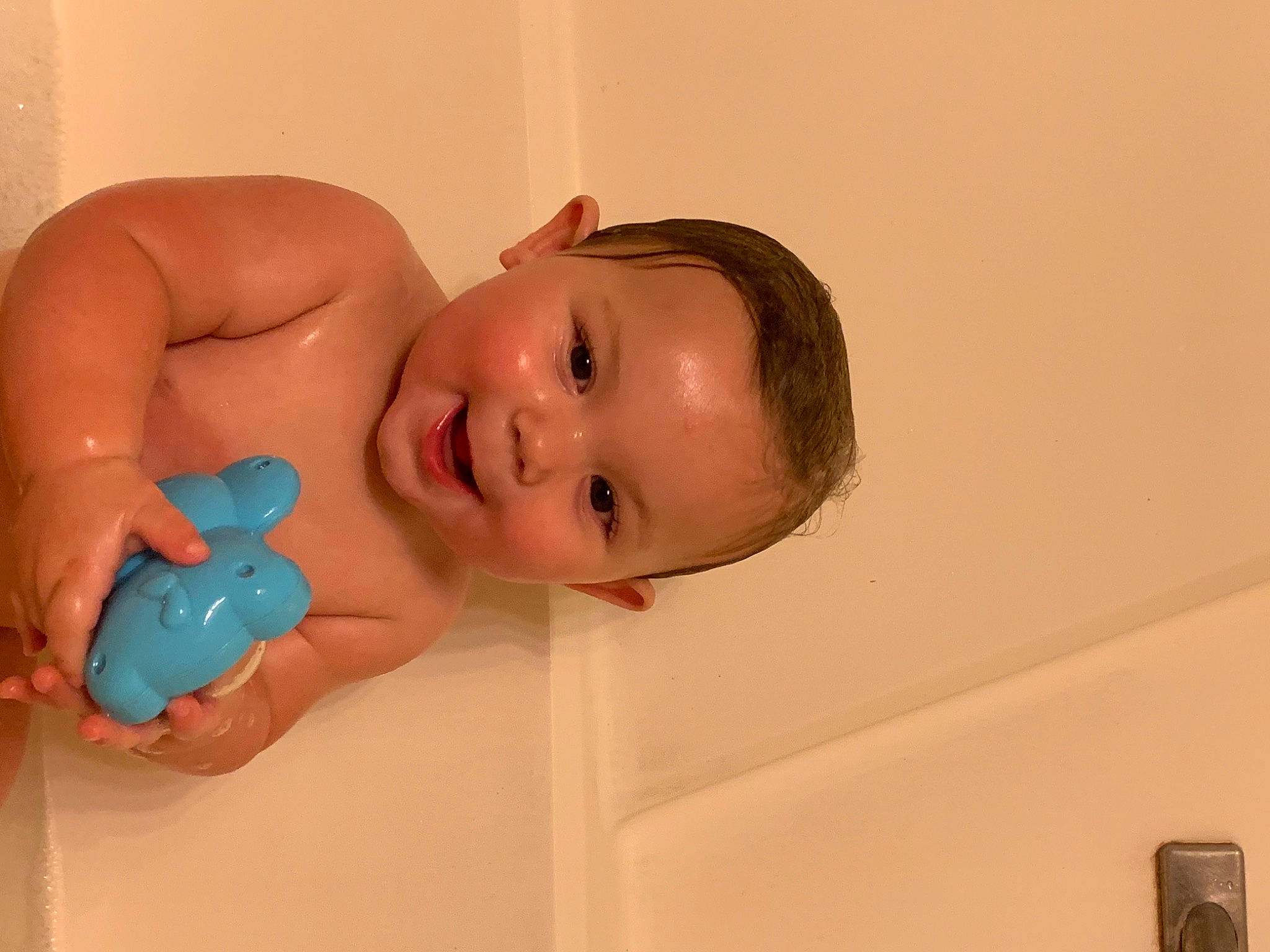 Alekzander is registered to the contest to win money with this photo: baby, baby_bathing, baby_products, barechested, bath_toy, bathing, bathtub, cheek, chest, child, joint, joy, muscle, neck, organ, person, shoulder, skin, tan, toddler