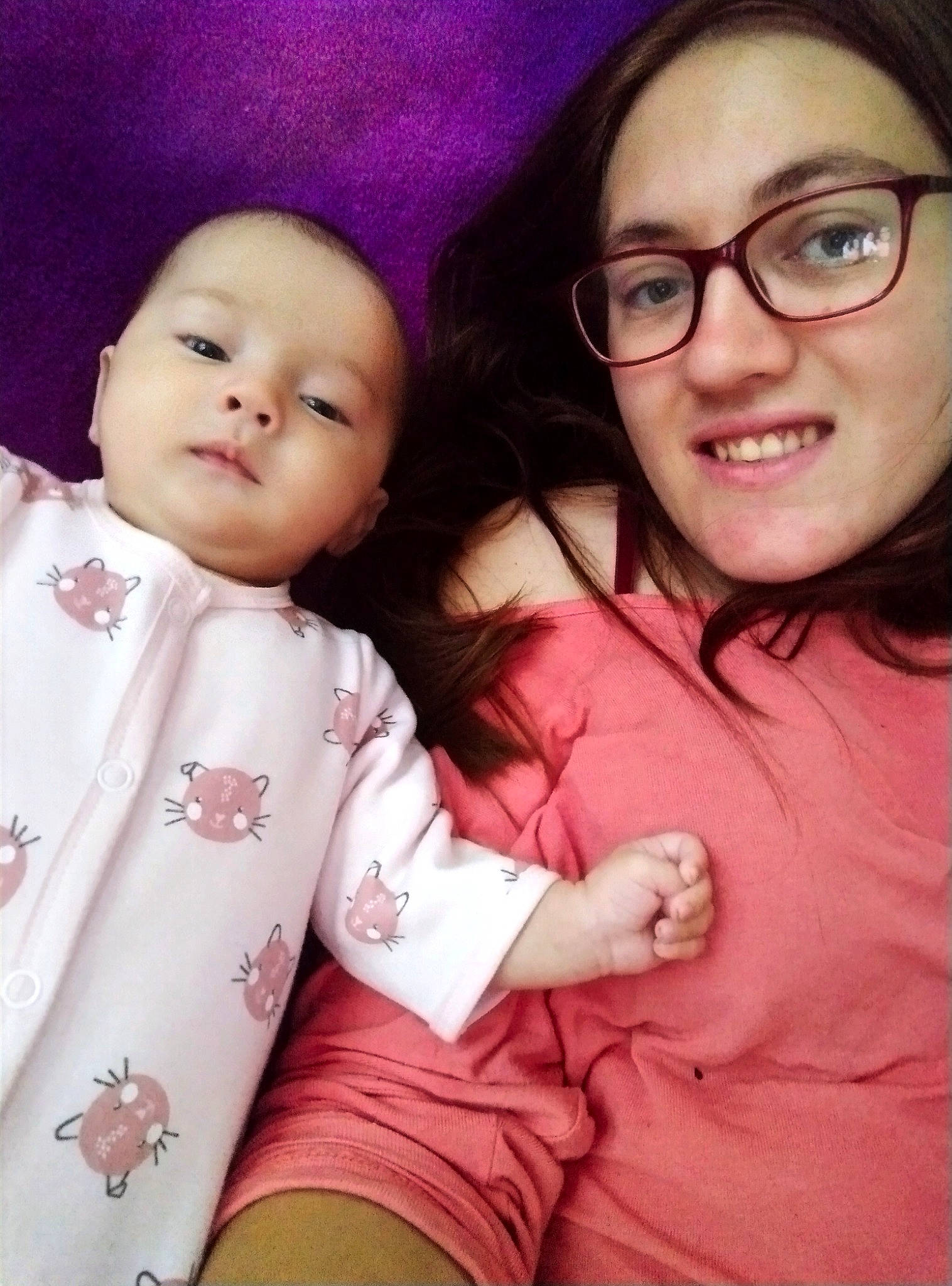 Talya participe au concours pour gagner de l'argent avec cette photo : cheek, chin, eye, eyebrow, face, facial_expression, forehead, glasses, hair, hairstyle, head, human, lip, mouth, nose, organ, person, skin, smile, vertebrate