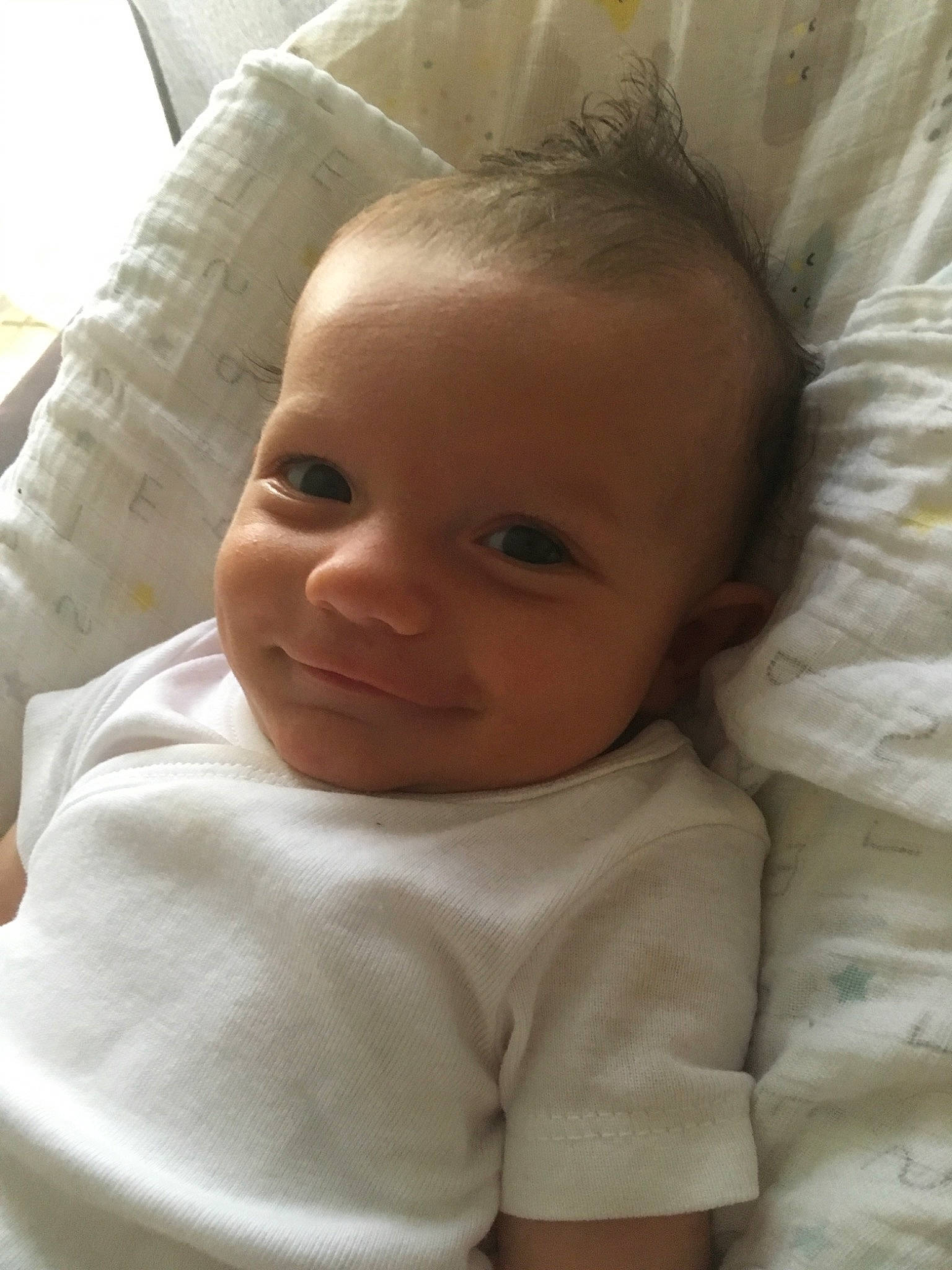 Emrys a rejoint le concours — aidez-le/la à gagner de superbes lots ! baby, cheek, child, chin, eye, eyebrow, face, forehead, head, lip, mouth, nose, person, skin, smile, toddler