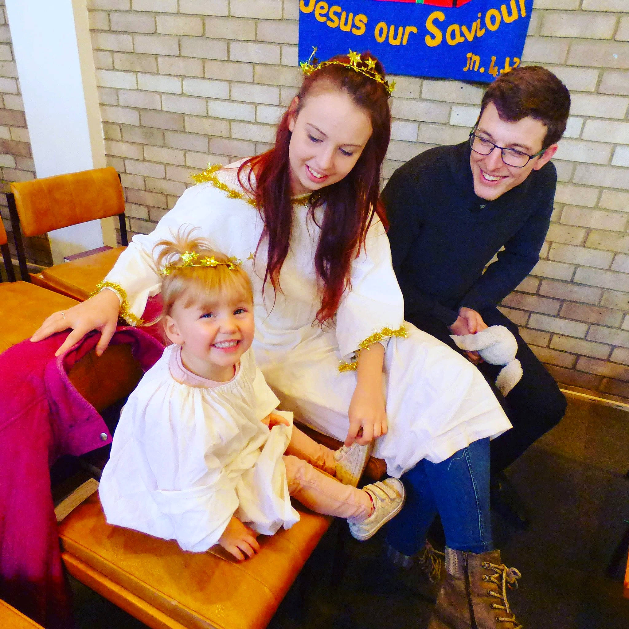 Esmay is registered to the contest to win money with this photo: ceremony, child, event, family, fun, happy, joy, people, person, ritual, smile