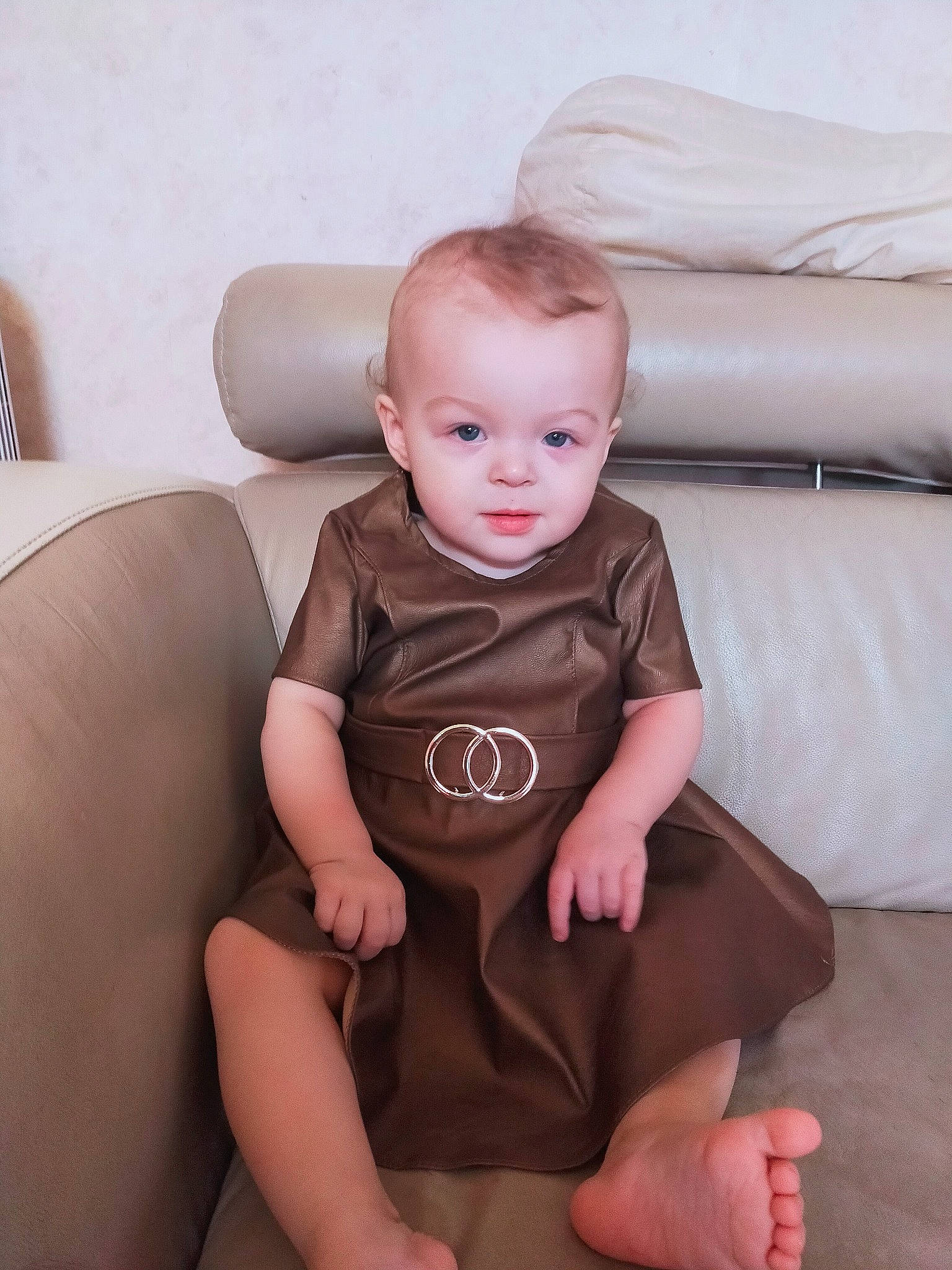 Nohlana a rejoint le concours — aidez-le/la à gagner de superbes lots ! baby, baby_toddler_clothing, cheek, comfort, eye, face, finger, flash_photography, head, human_body, joint, knee, lip, person, pink, skin, sleeve, stomach, thigh, toddler