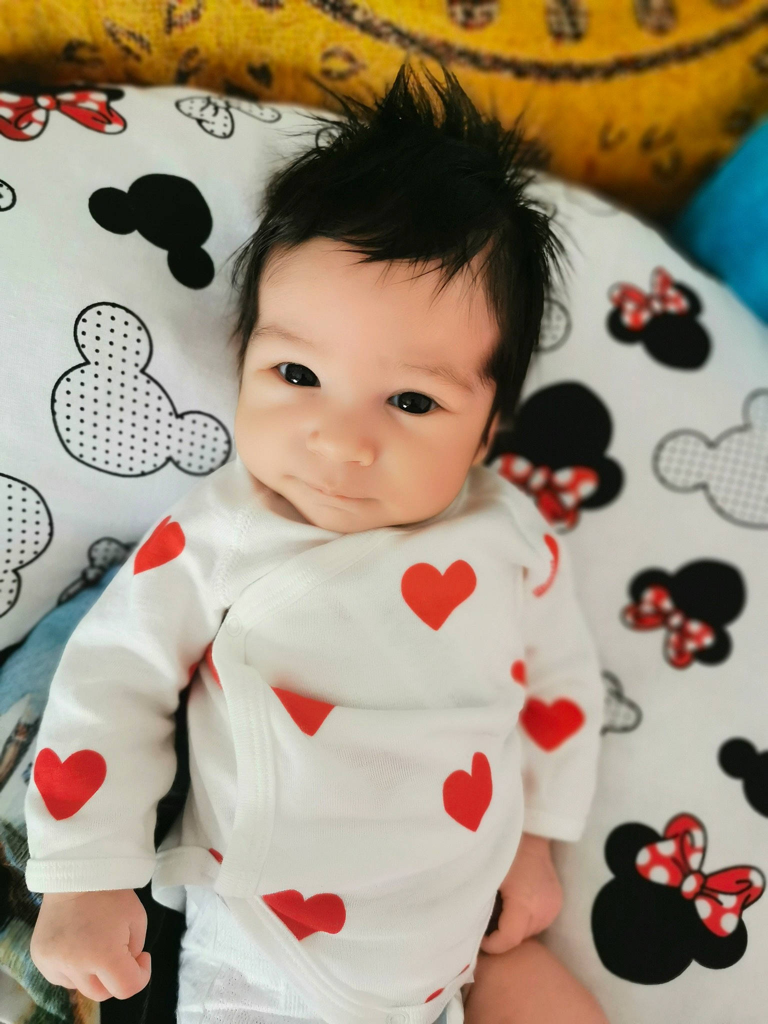 Aïcha participe au concours pour gagner de l'argent avec cette photo : baby, baby_toddler_clothing, banana, carmine, cheek, child, doll, happy, head, linens, pattern, person, play, skin, sleeve, smile, stuffed_toy, t_shirt, toddler, toy