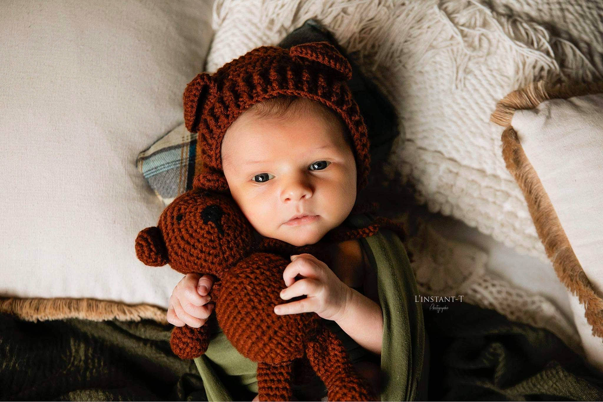 Jules participe au concours pour gagner de l'argent avec cette photo : baby, baby_toddler_clothing, cap, cheek, chin, comfort, eye, eyebrow, eyelash, flash_photography, happy, head, headgear, lip, nose, person, skin, sleeve, sun_hat, toddler