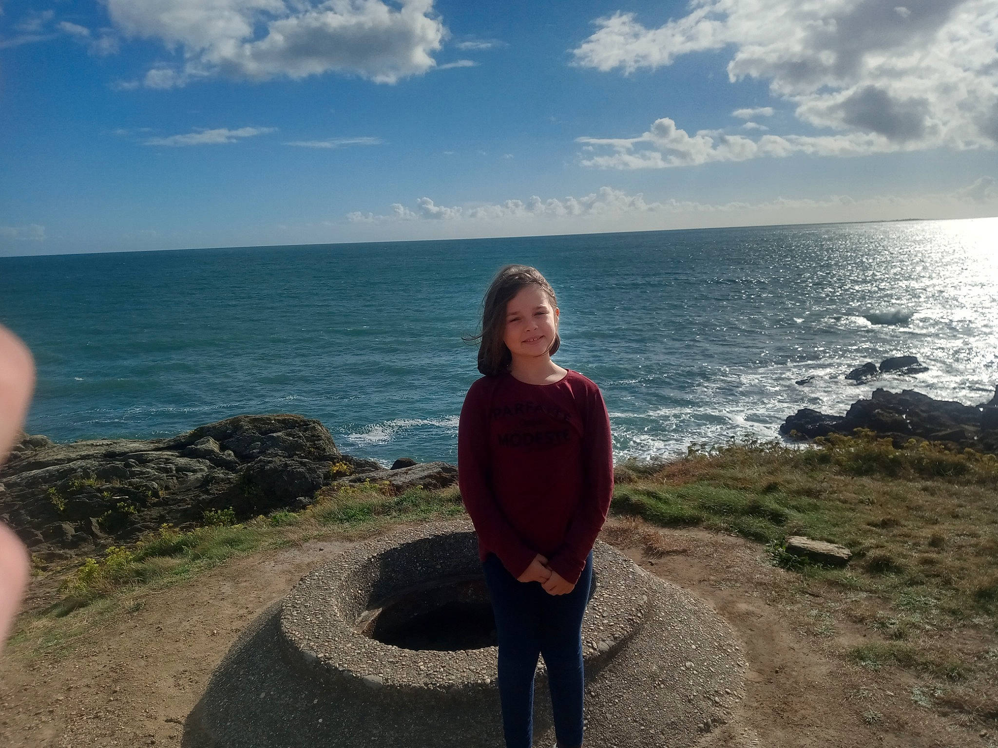 Louann a rejoint le concours — aidez-le/la à gagner de superbes lots ! azure, beach, beauty, cloud, coastal_and_oceanic_landforms, fun, happy, highland, horizon, joy, lake, landscape, leisure, person, plant, sky, smile, terrain, travel, water