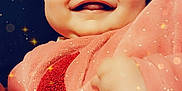 Manon participe au concours pour gagner de l'argent avec cette photo : adorable, baby, cheerful, child, closeup, cozy, cute, cute_expression, face, glowing, hand, happy, infant, pink_clothing, portrait, smiling, soft_lighting, sparkles, warm_colors, young_child
