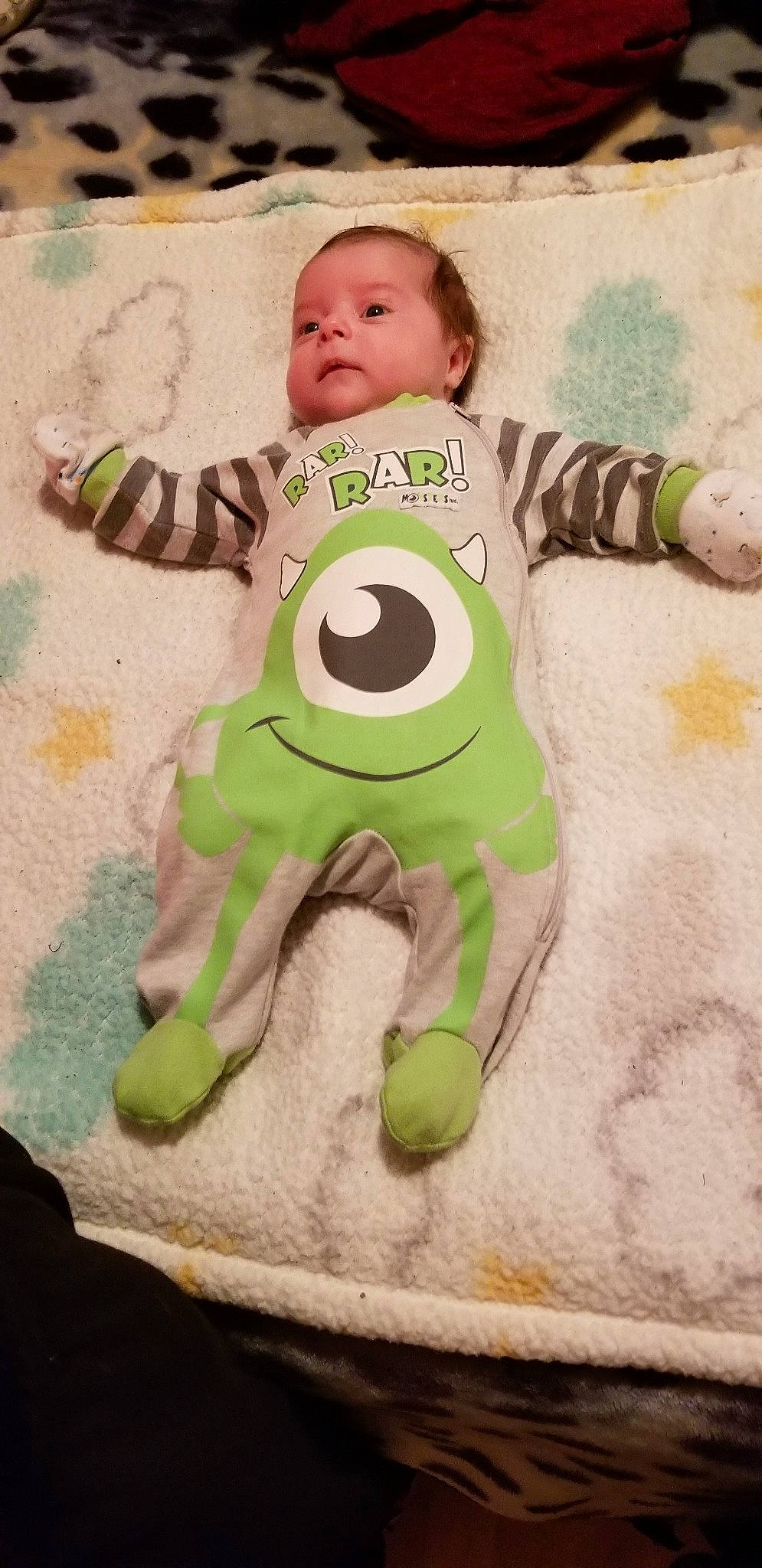 Michael participe au concours pour gagner de l'argent avec cette photo : baby, baby_products, baby_toddler_clothing, child, fictional_character, green, illustration, person, product, sleeve, smile, t_shirt, textile, toddler