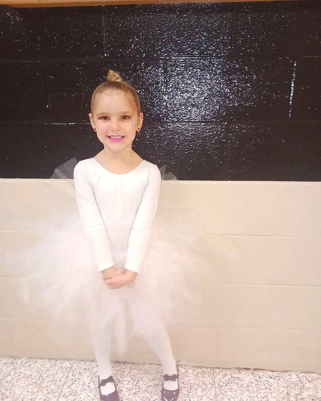 Alana is registered to the contest to win money with this photo: blond, day_dress, dress, fashion_design, flash_photography, flooring, formal_wear, hair, hairstyle, head, human_body, human_leg, joy, leg, neck, one_piece_garment, person, shoulder, skin, sleeve