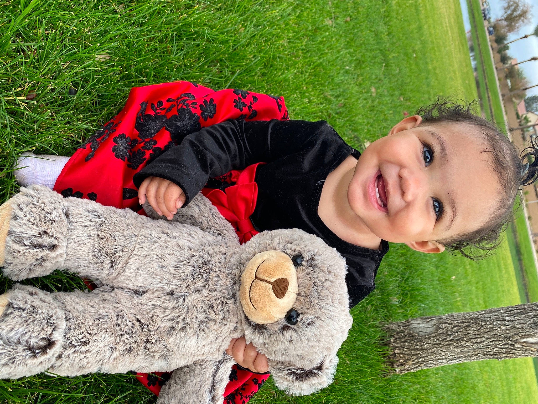 Ameliana joined the competition — help win amazing prizes! botany, face, fun, grass, grass_family, green, happy, head, human_body, joy, leisure, mammal, organ, people, people_in_nature, person, photograph, plant, recreation, smile