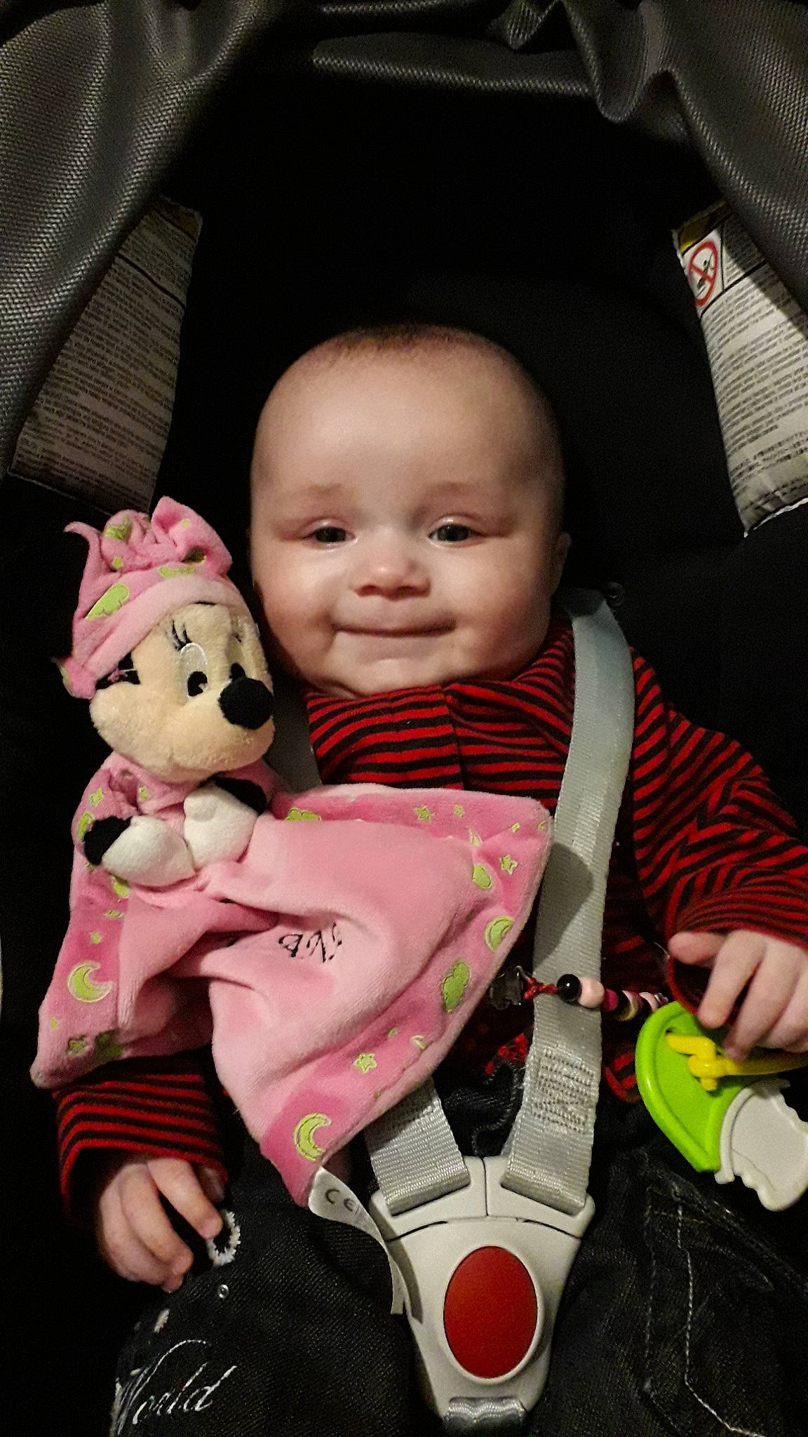 Ylana participe au concours pour gagner de l'argent avec cette photo : cheek, child, fun, girl, head, infant, joy, person, pink, product, skin, smile, textile, toddler, toy