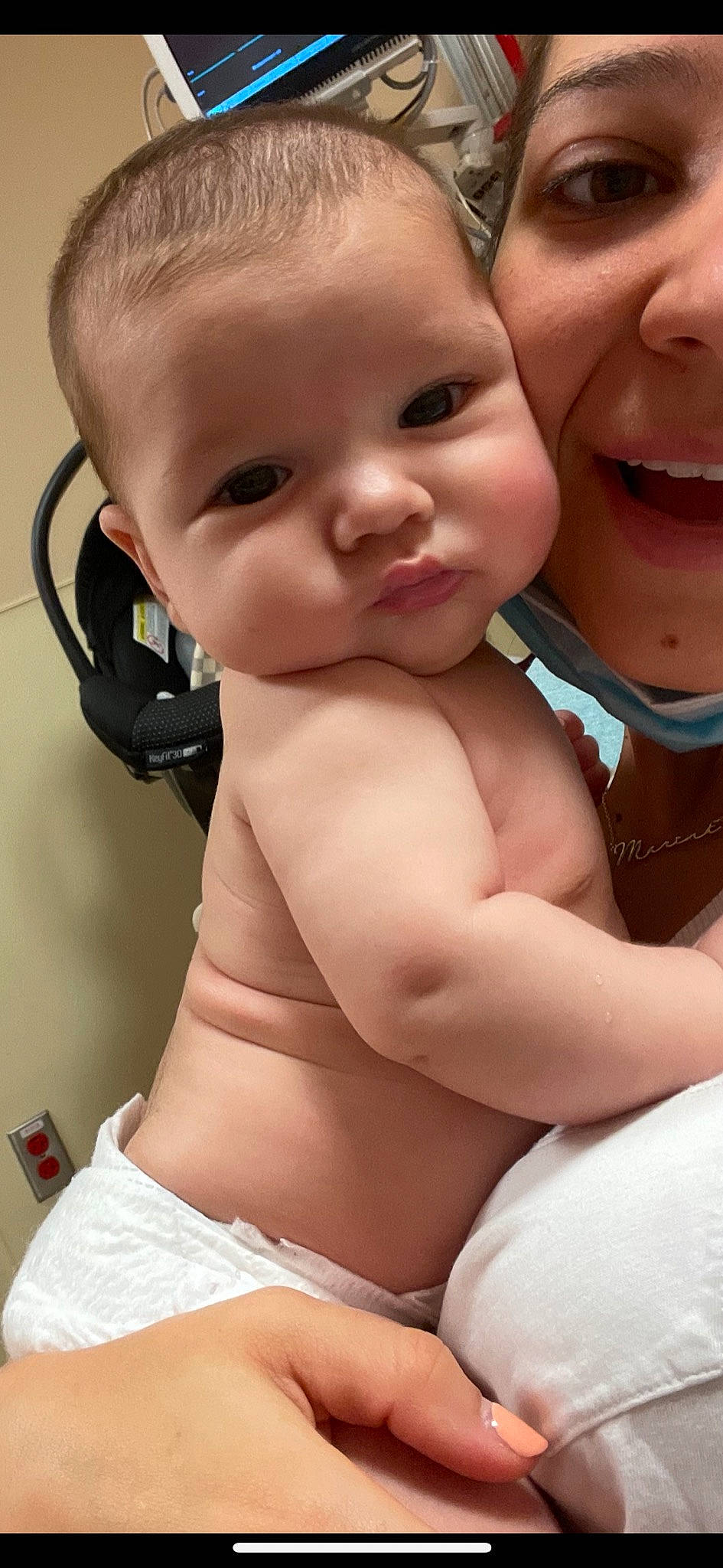 Marina is registered to the contest to win money with this photo: arm, cheek, chin, eye, eyebrow, eyelash, hand, human_body, lip, mouth, muscle, neck, nose, organ, person, product, shoulder, skin, smile, stomach