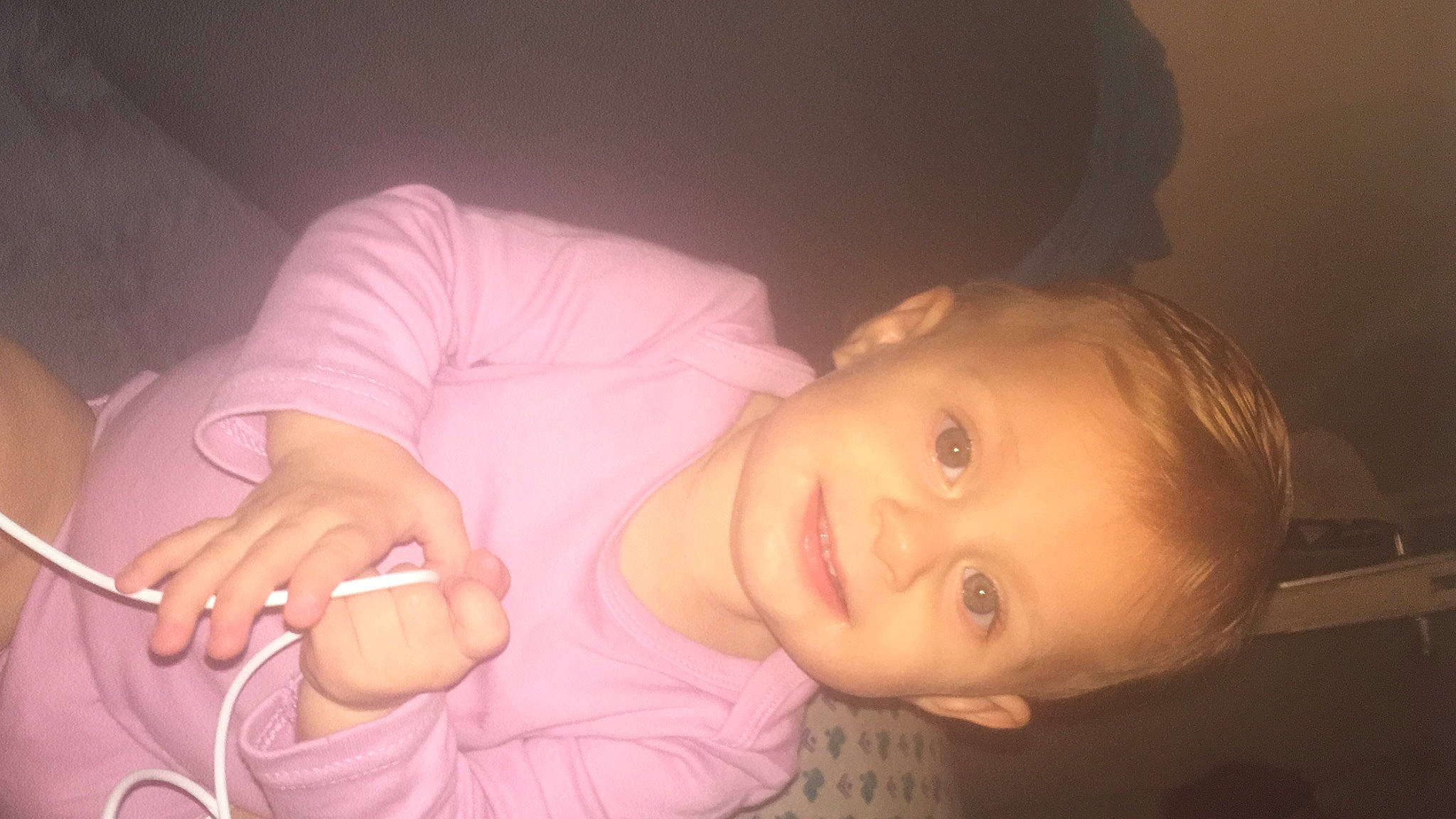 Valentina a rejoint le concours — aidez-le/la à gagner de superbes lots ! arm, cheek, ear, eye, eyebrow, eyelash, face, facial_expression, forehead, gesture, hair, hand, head, iris, joy, lip, mouth, neck, nose, person