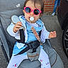Rose a rejoint le concours — aidez-le/la à gagner de superbes lots ! baby, brick_wall, car, cardigan, denim, floral_pattern, hand, outdoor, pacifier, pacifier_clip, pavement, reflection, safety_buckle, seat, stroller, stroller_strap, sunglasses, tights, toddler, toy